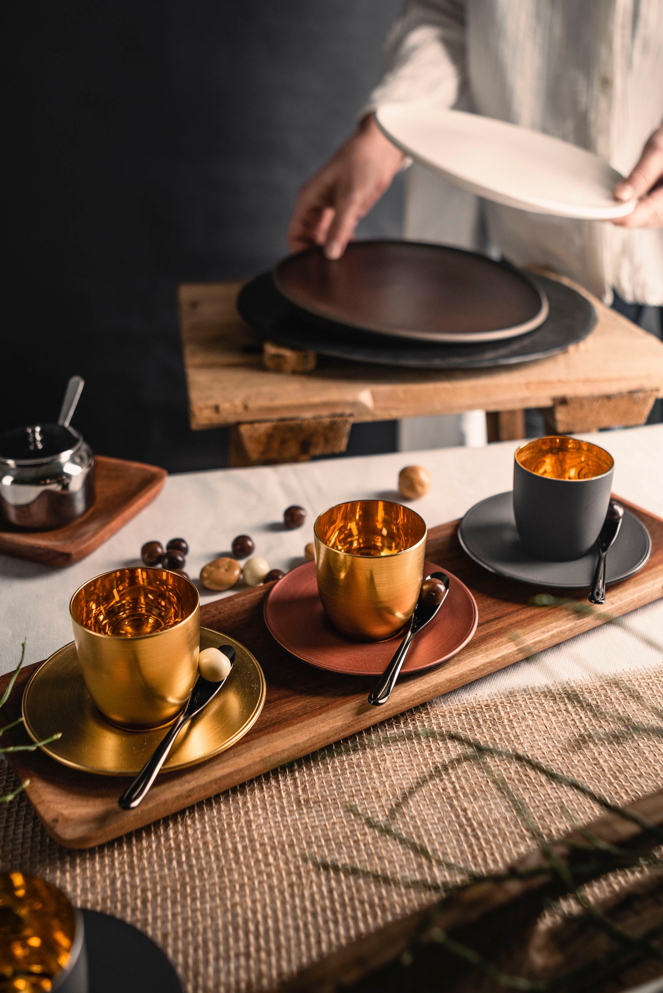 Eisch Germany Espressoglas »COSMO COLLECT, Made in Germany«, (Set, 2 tlg., Espressoglas mit Untertasse im Geschenkkarton), in Handarbeit mit 24karätigem Gold veredelt, grauer Stein-Look