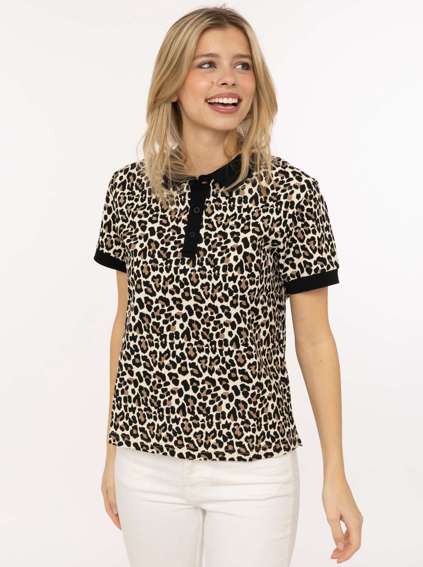 Zwillingsherz Poloshirt "Leo" mit Leomuster, kontrastierender Knopfleiste, kurzarm