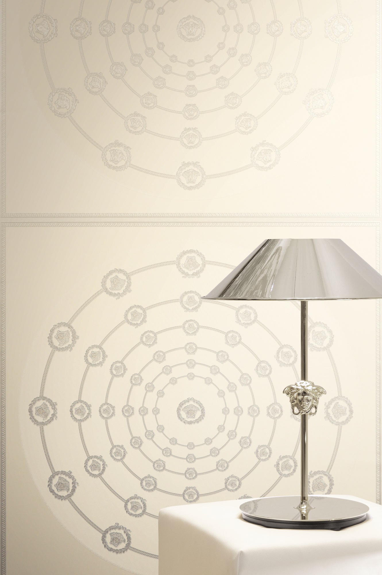 Versace Vliestapete »Versace 6 I Love Baroque –« 3D-Optik | Barock | Motiv geprägt Geometrisches Kreisdesign mit edlem Glanz & fein strukturierter Optik