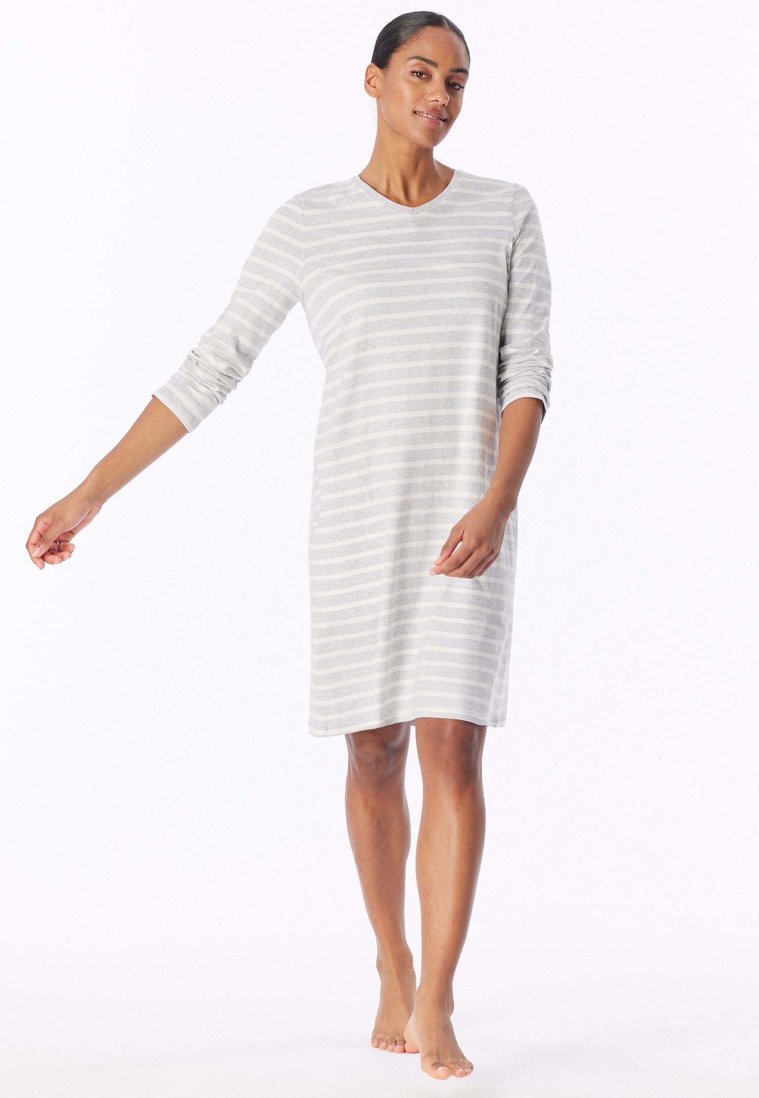 Schiesser Nachthemd »Casual Essentials« Packung,  Außentaschen mit leichtem V-Ausschnitt