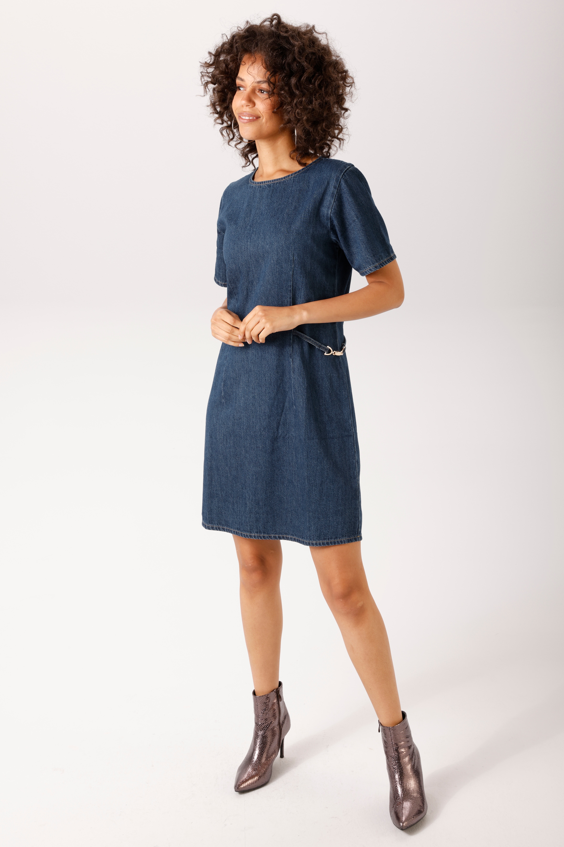 Aniston CASUAL Jeanskleid mit goldfarbenen Schmuck-Elementen an den Seiten - NEUE KOLLEKTION