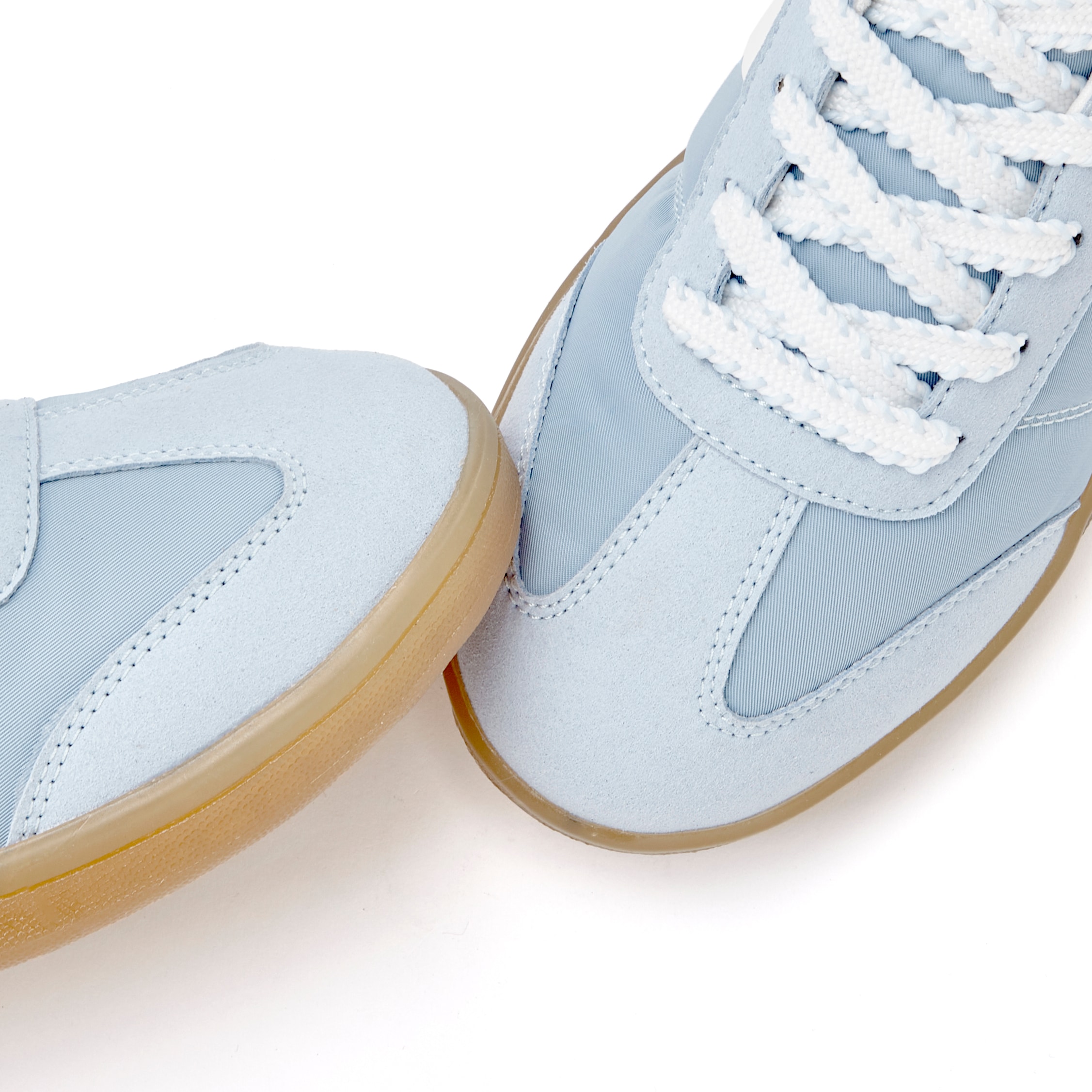 LASCANA Sneaker »Schnürschuh, Halbschuh, Freizeitschuh«, mit angesagter Sohle VEGAN