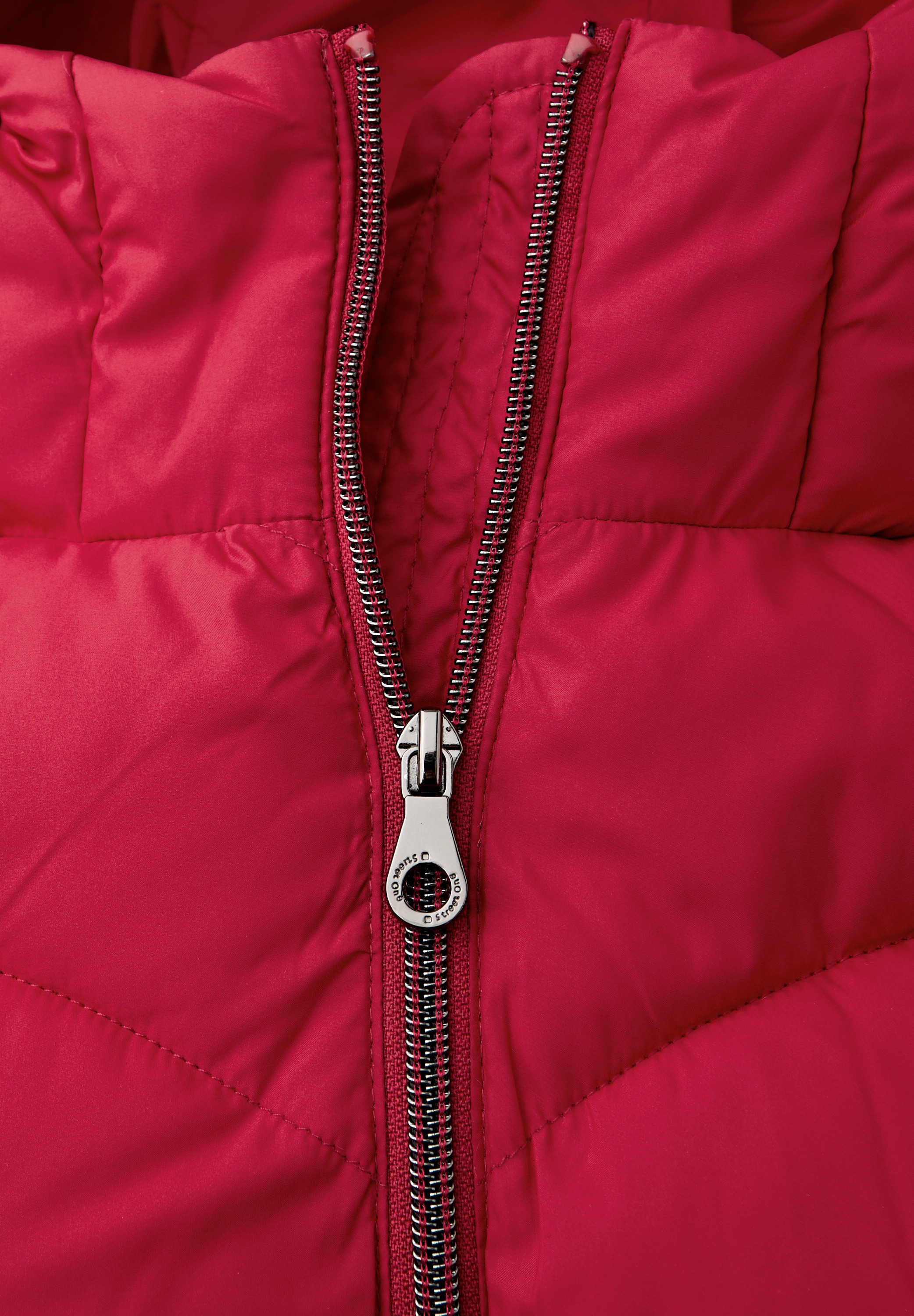 STREET ONE Steppjacke mit Kapuze mit Kapuze mit Tunnelzugband