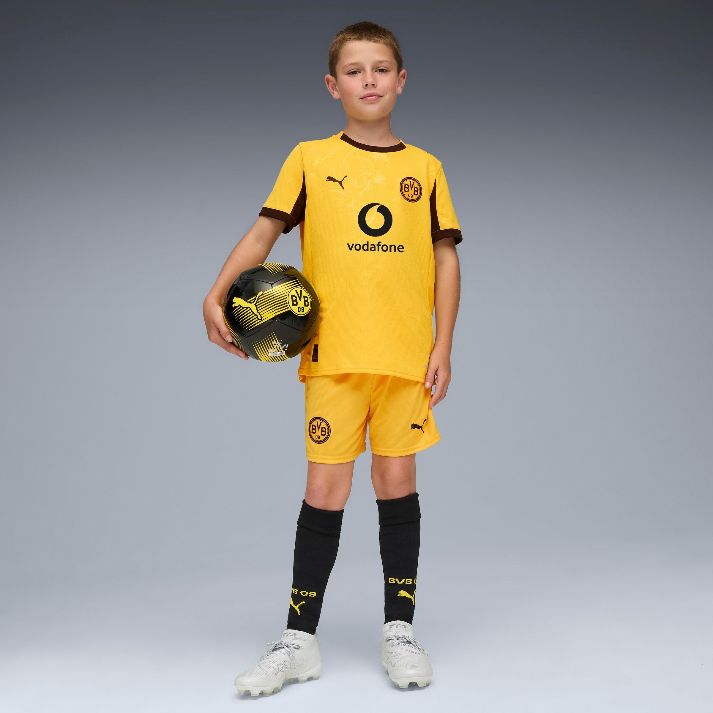PUMA Trainingsshorts »BVB SHORTS REPLICA JR«  sportlicher Stil, für Fußball und Training, mit DryCELL-Technologie