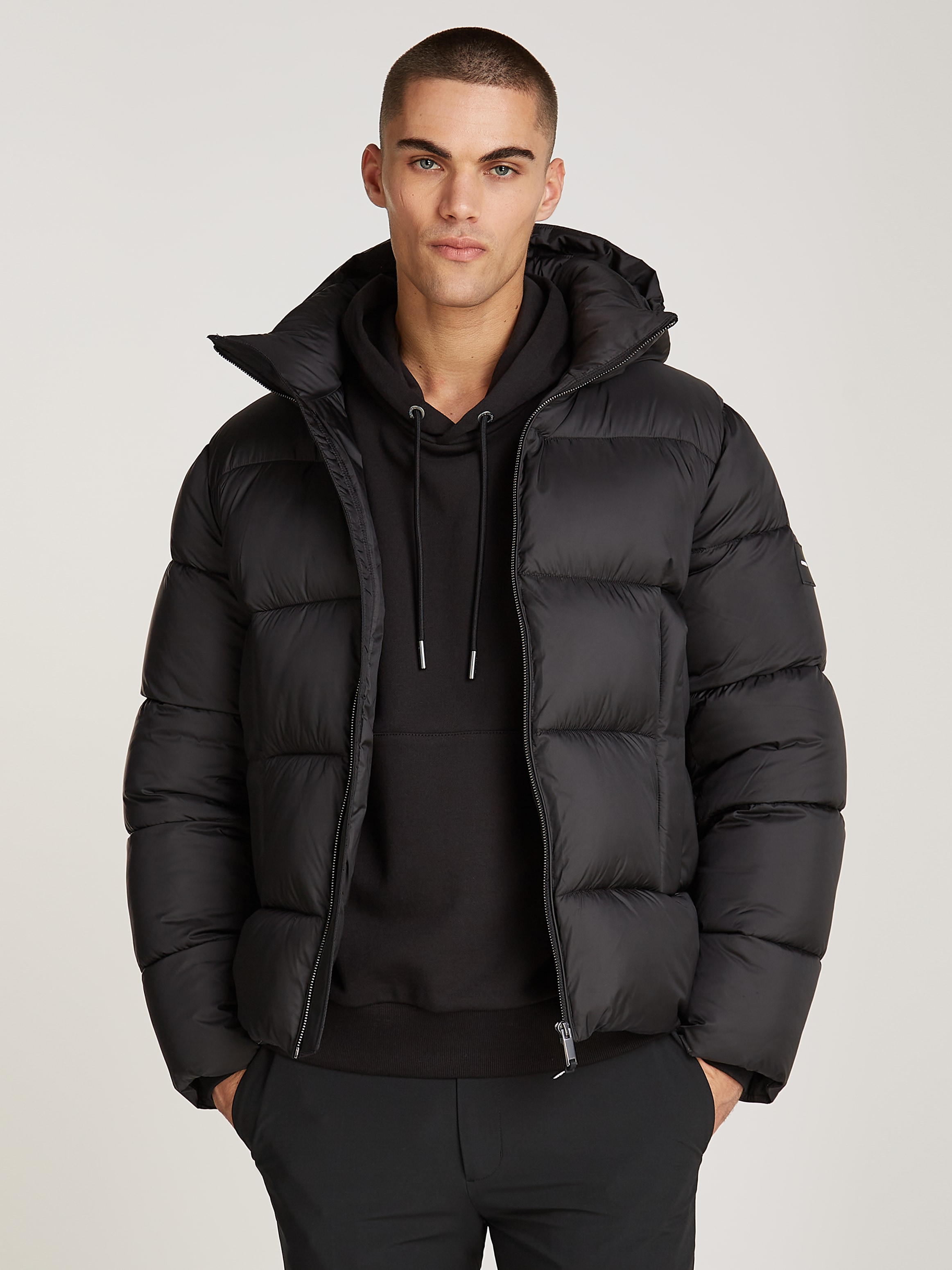 Calvin Klein Outdoorjacke "HOODED QUILT PUFFER MW", mit Kapuze, mit Logopat günstig online kaufen