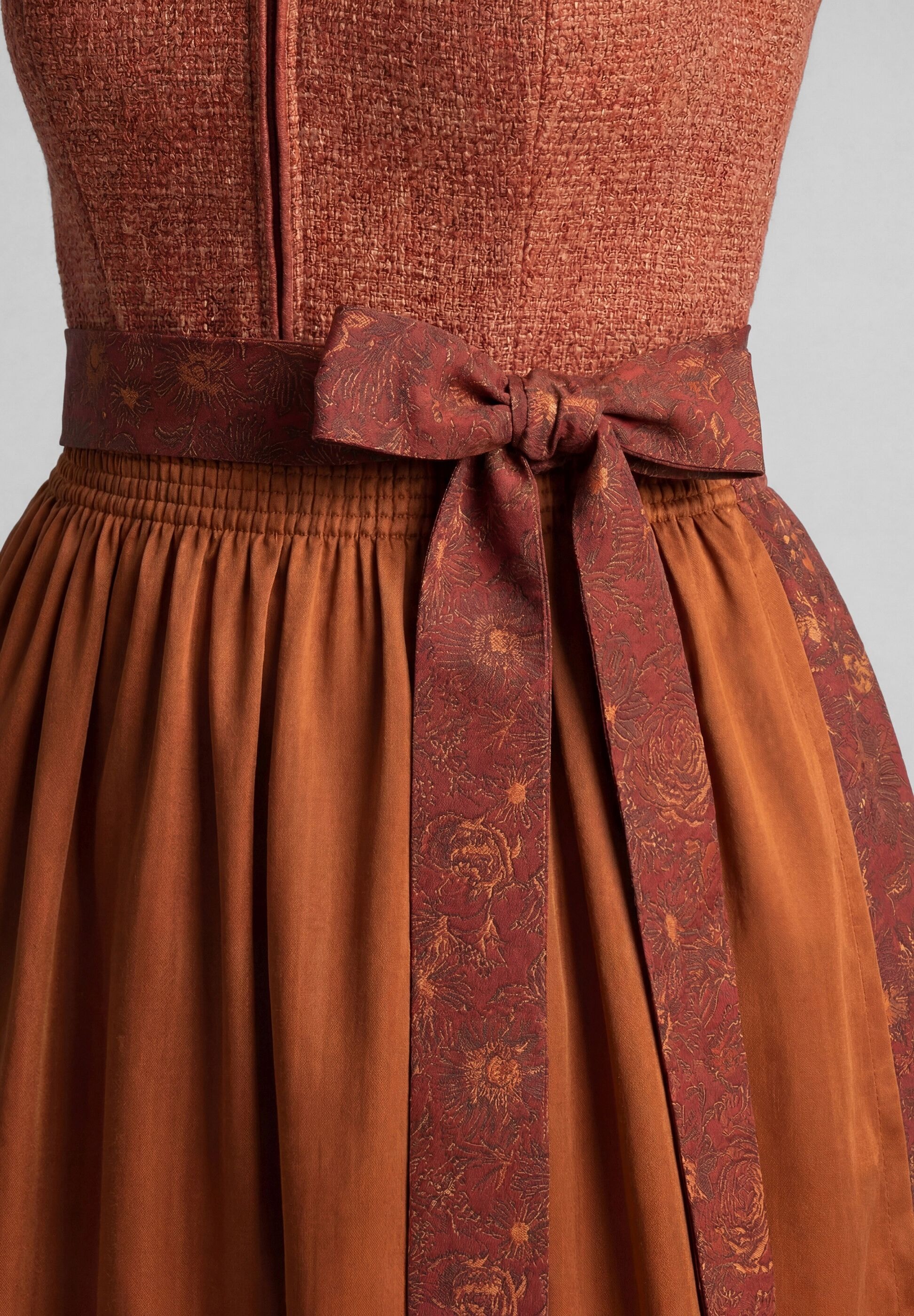 Spieth & Wensky Dirndl »Spieth & Wensky Dirndl Kristall« mit dekorativer Schürze