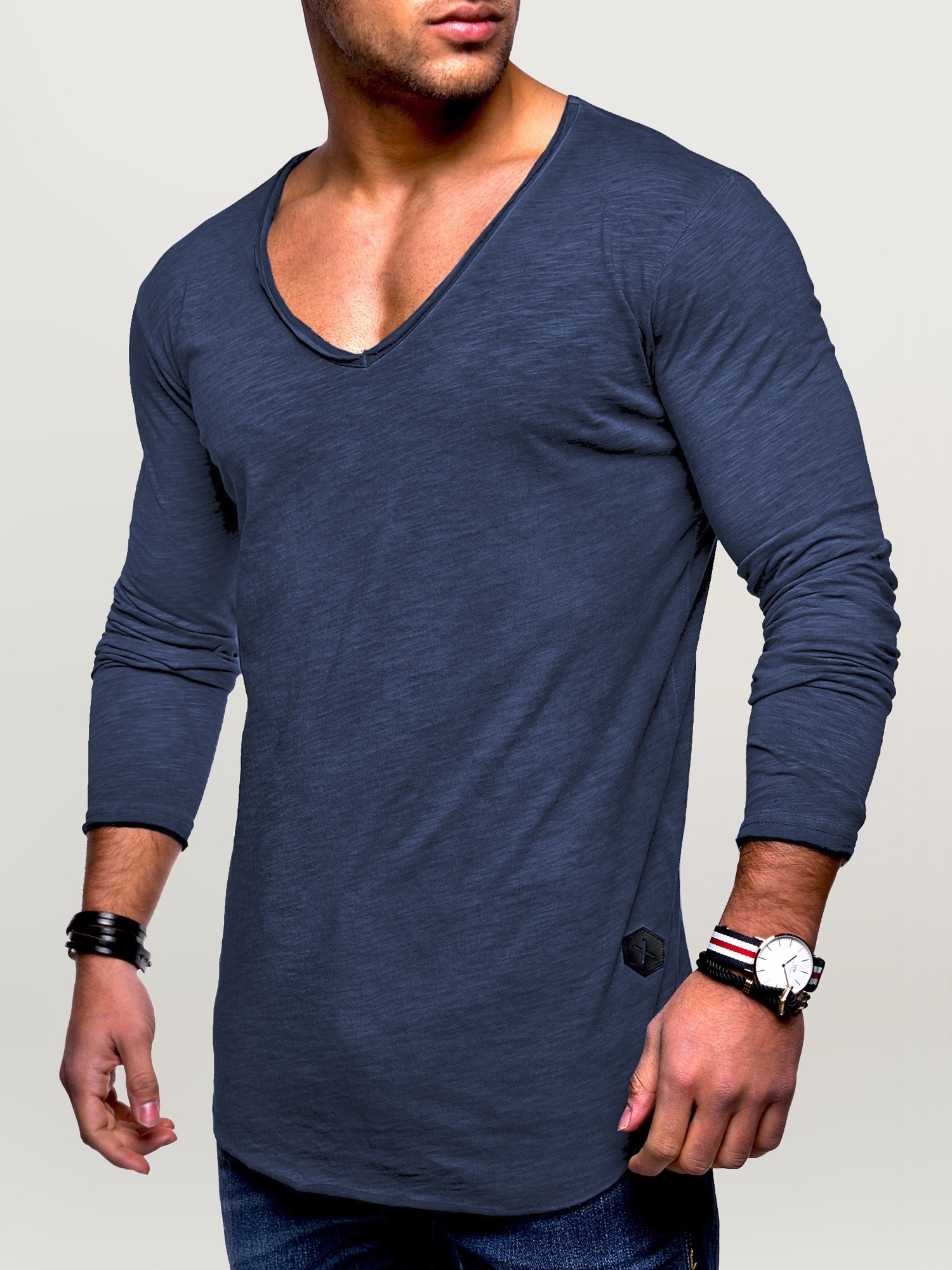 behype Langarmshirt »NUKE L/S«, mit V-Ausschnitt