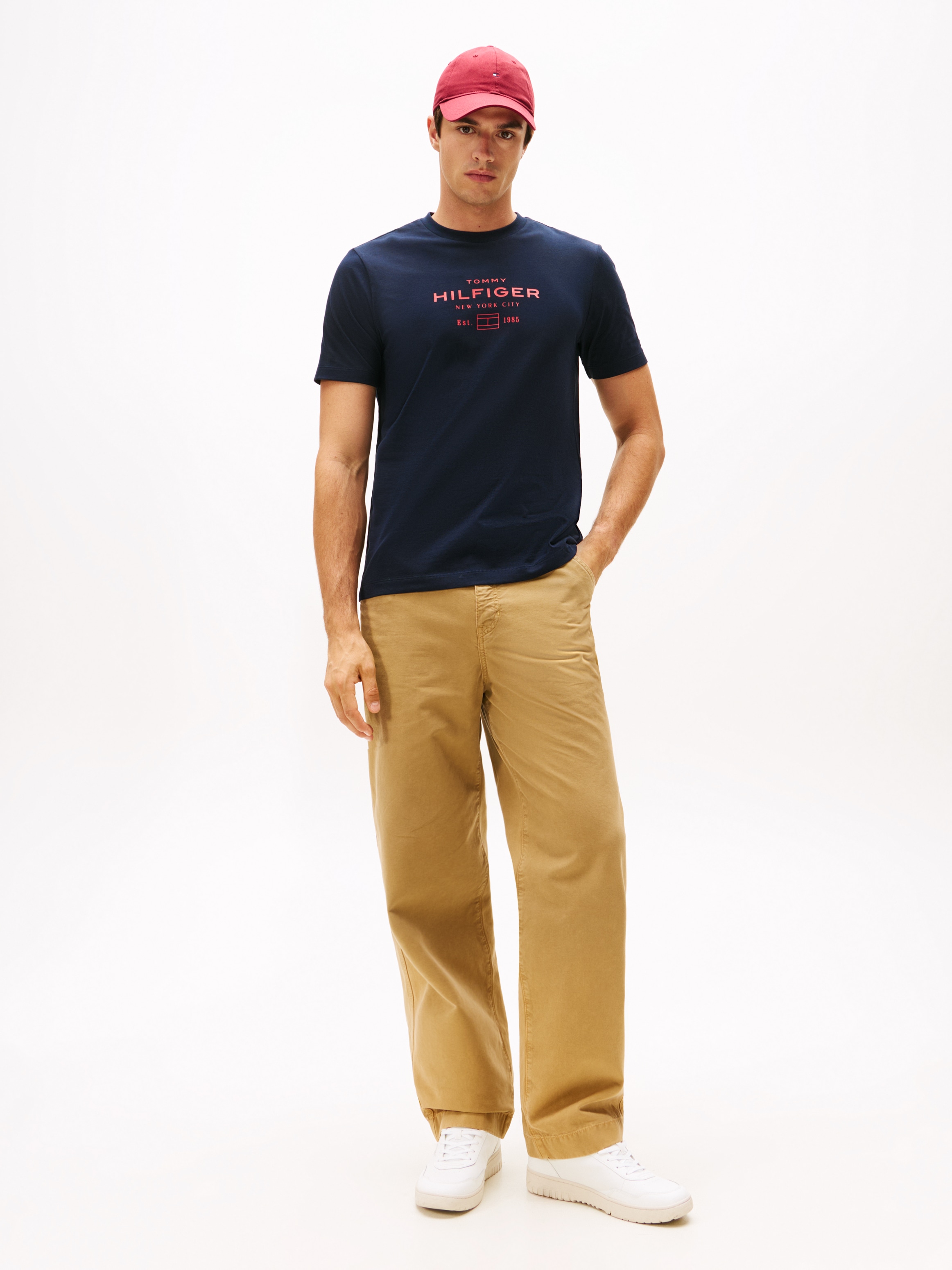 Tommy Hilfiger T-Shirt »HILFIGER STACK GRAPHIC TEE«, Regular fit mit Rundhalsausschnitt
