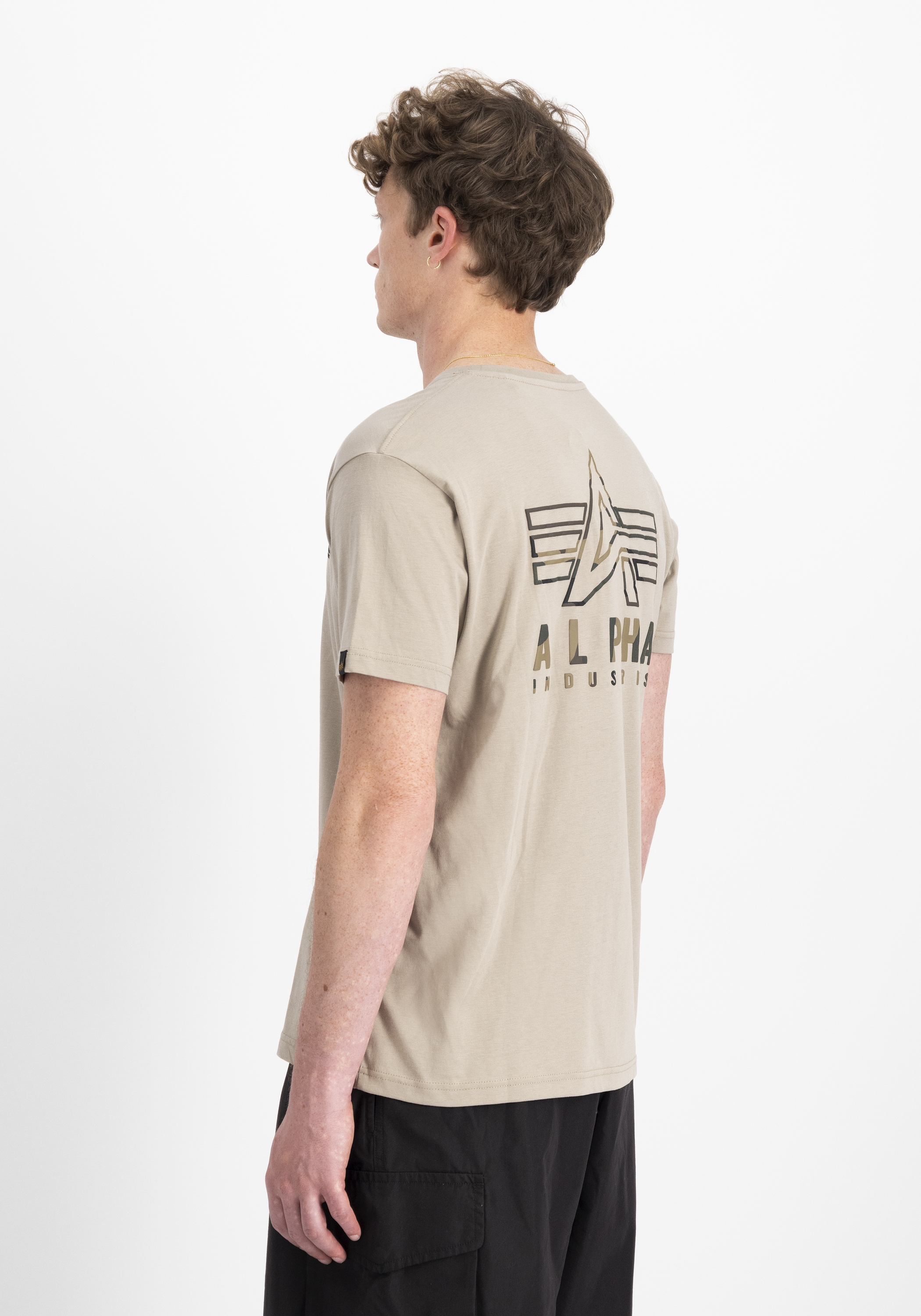 Alpha Industries 1100000002199 "Camo Logo Puff Print Backprint T-Shirt"