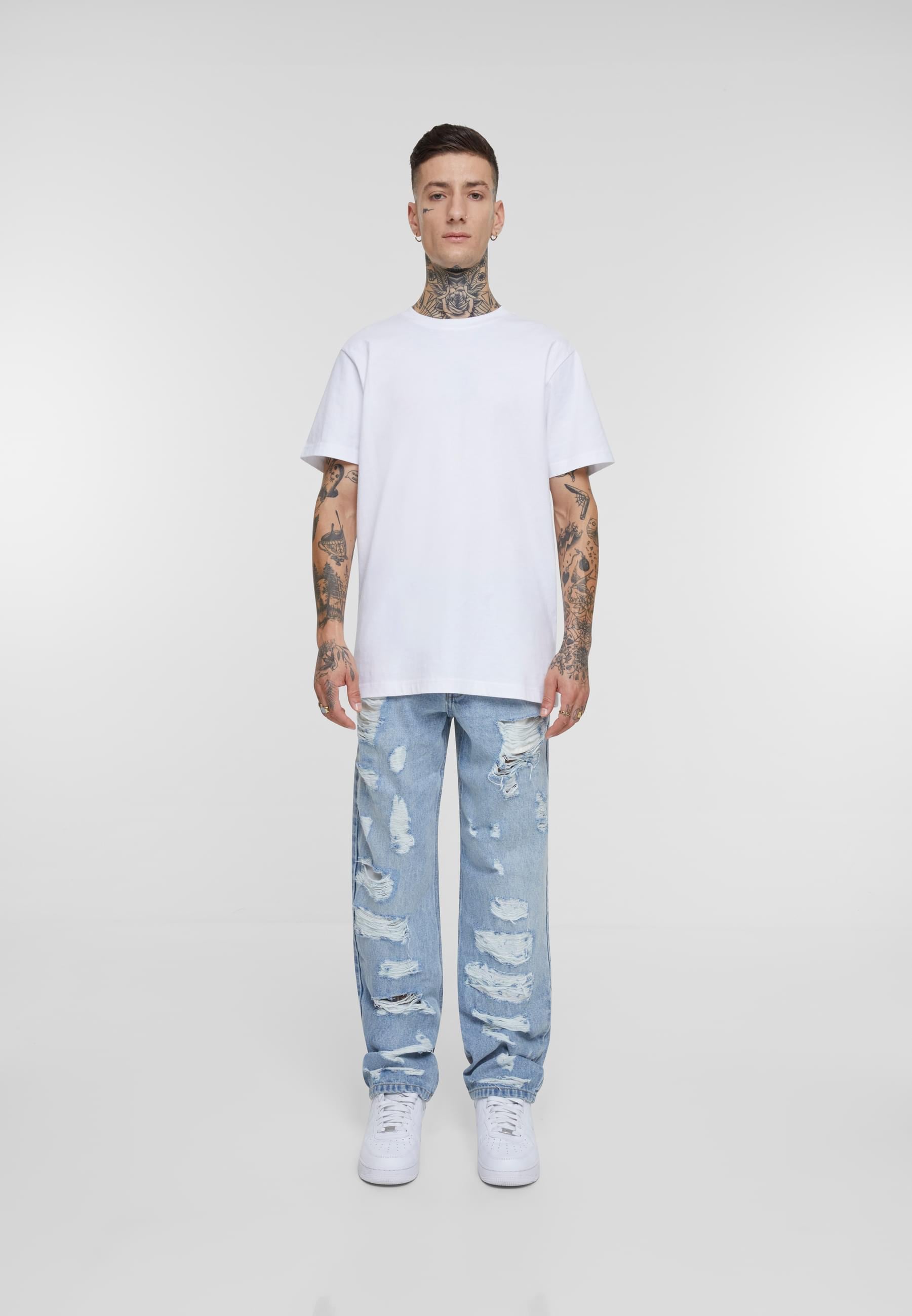 URBAN CLASSICS Bequeme Jeans »Urban Classics Heavy Ounce Straight Fit Heavy Destroyed Jeans«