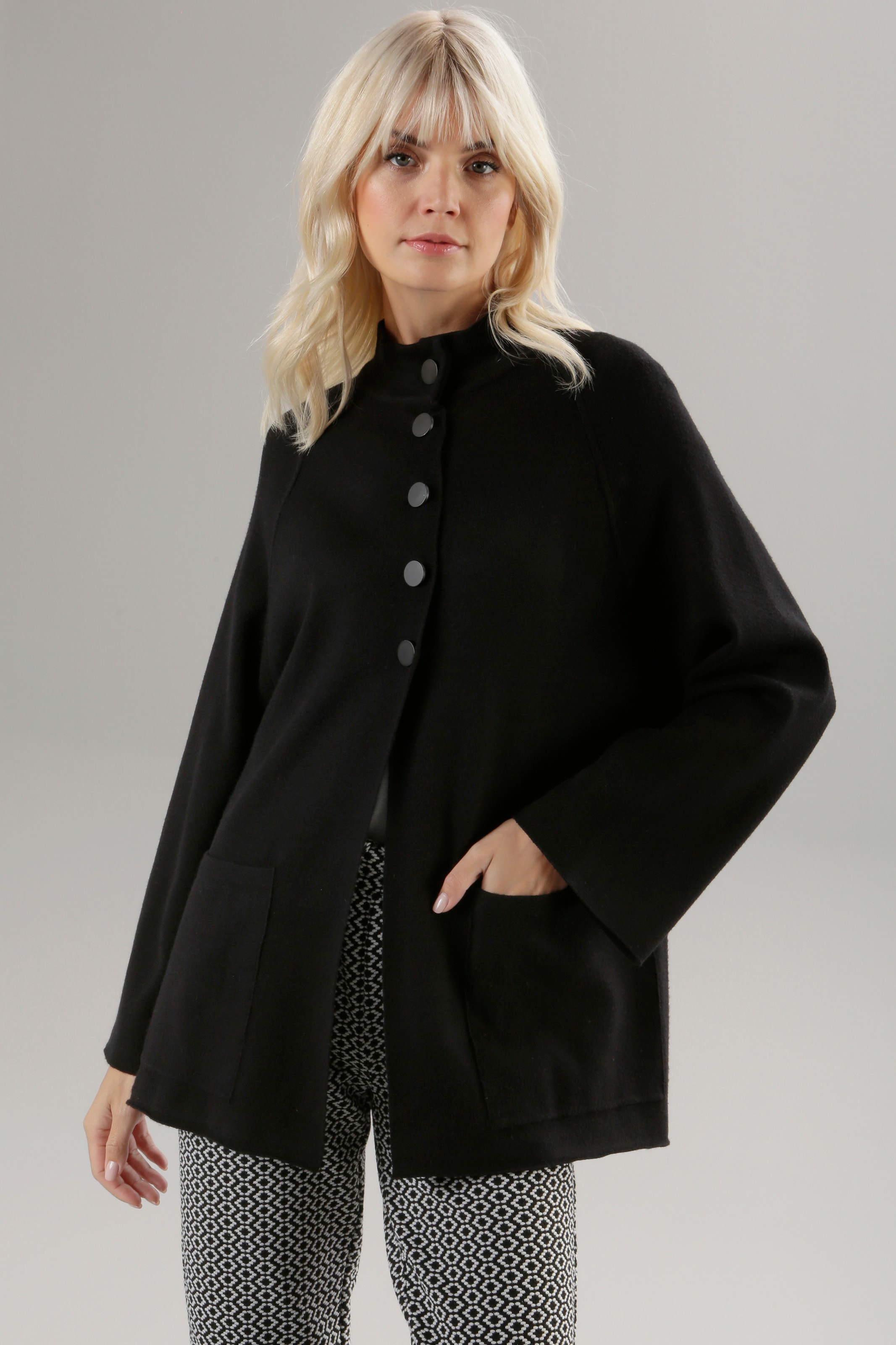Aniston SELECTED Strickjacke, mit Druckknopfleiste BAUR | Brust zur kaufen NEUE - KOLLEKTION bis für