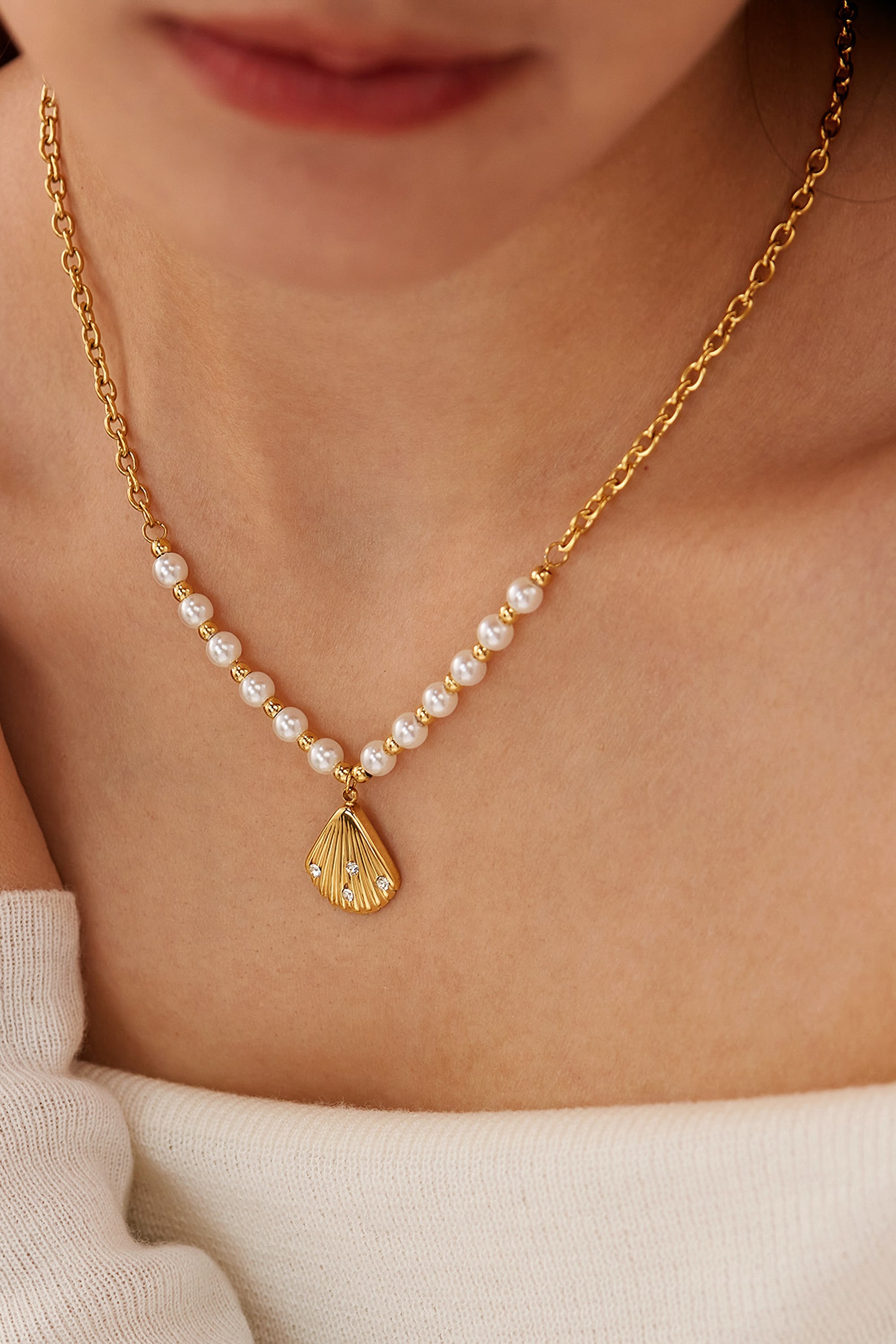 COLLEZIONE ALESSANDRO Kette mit Anhänger »Muschel« mit filigranem Muschel-Anhänger, golden