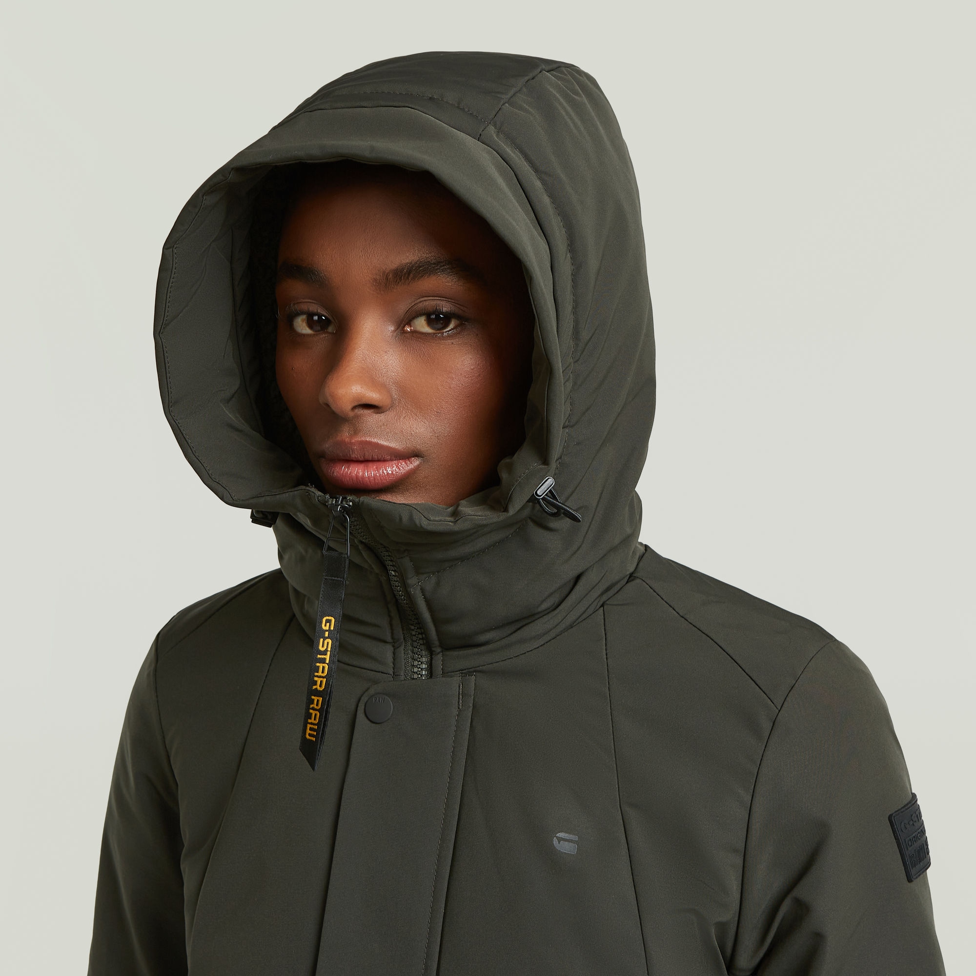 G-STAR Parka »Vodan 2.0 Short Jacket Women« mit Kapuze mit Pattentaschen