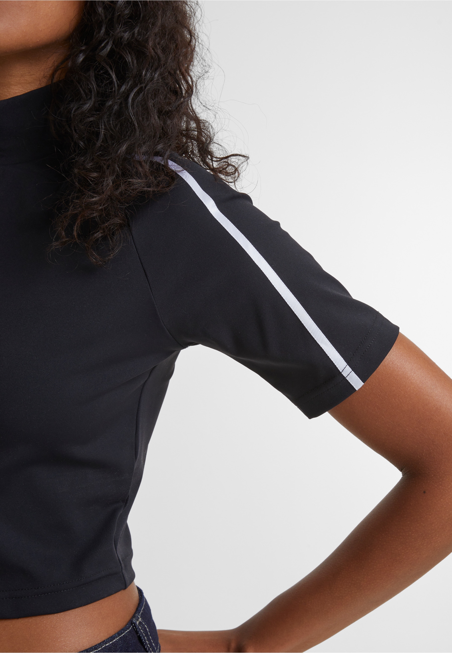URBAN CLASSICS T-Shirt »Urban Classics Ladies High Neck Short Tee« 1 Stk.