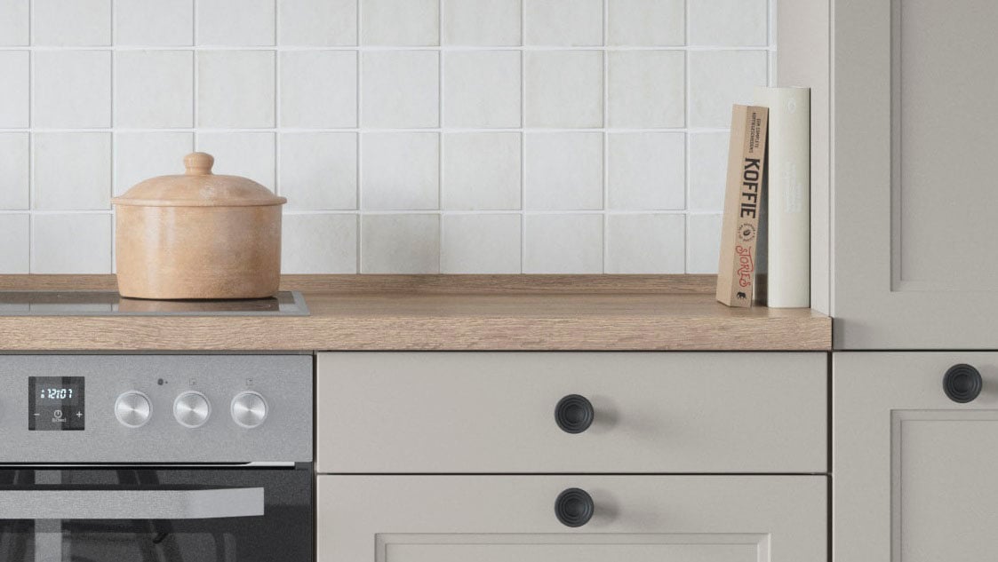 nobilia® Abschlussleiste »passend für alle Serien, aus hochwertigem Kunststoff,«, zum Anschrauben, individuell kürzbar, Maße (B/T/H): 200/2,5/2,5 cm
