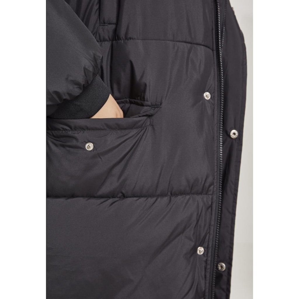 URBAN CLASSICS Winterjacke »Urban Classics Damen Ladies Oversize Faux Fur Puffer Coat«