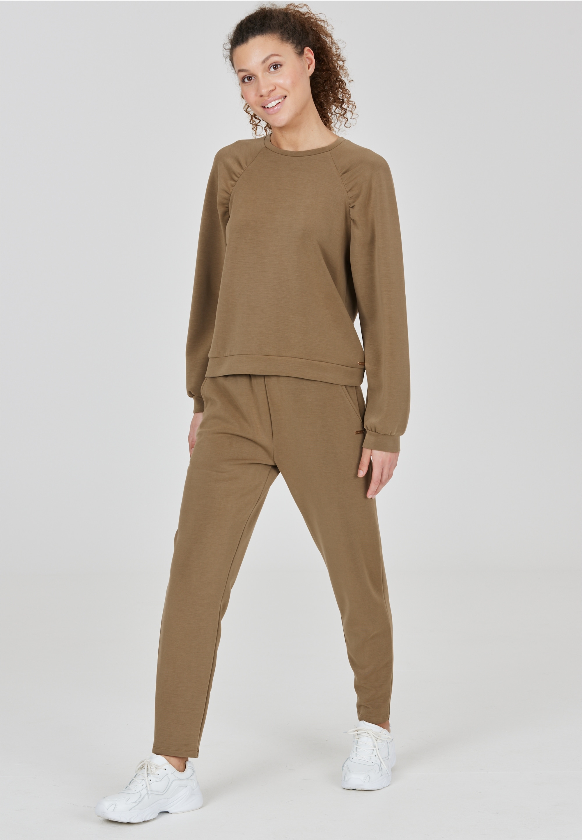 ATHLECIA Sweathose »Jillnana«, mit recyceltem Polyester