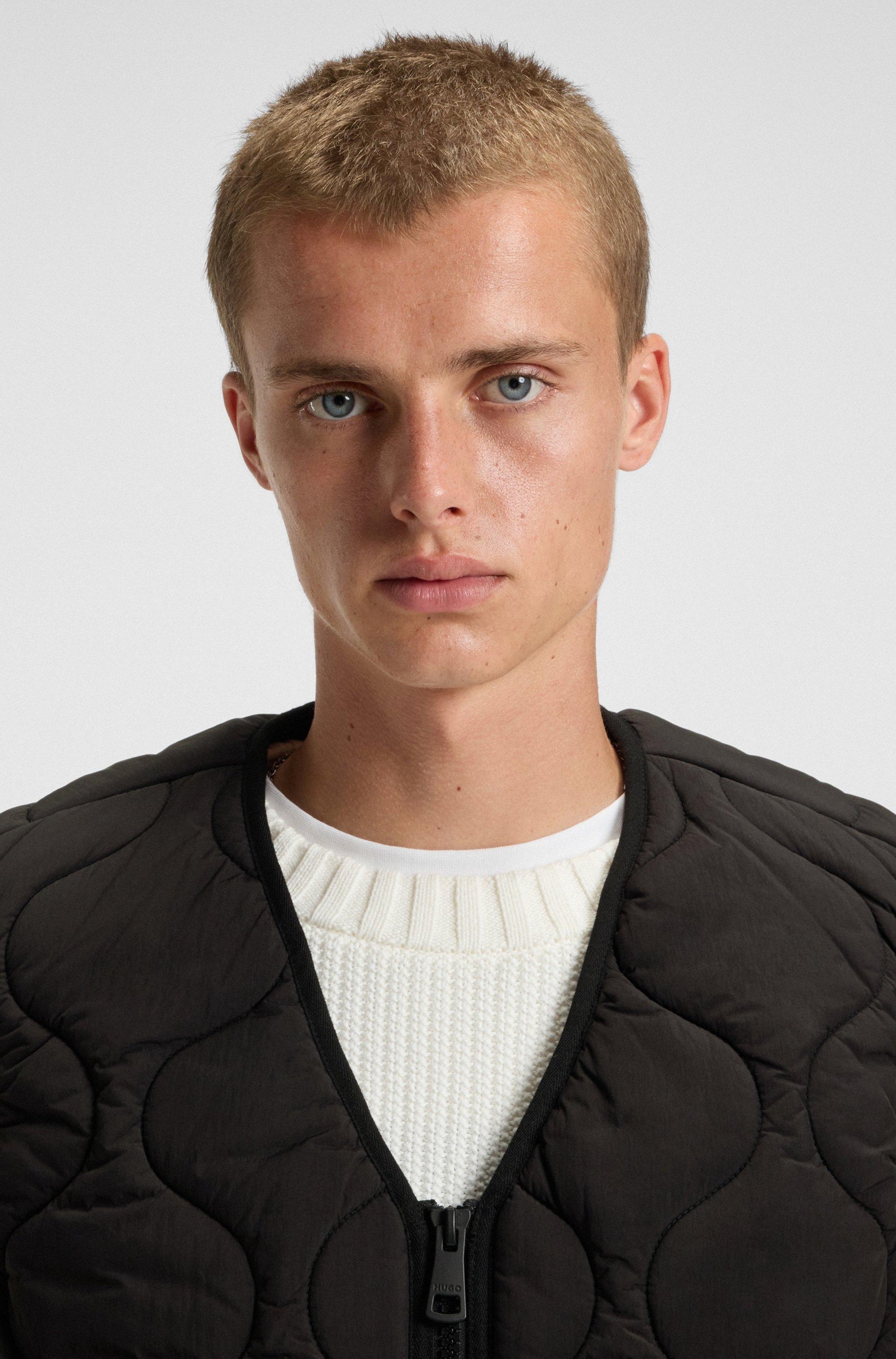 HUGO Blue Steppweste "Bocolino", V-Ausschnitt, relaxed fit, Reißverschluss günstig online kaufen