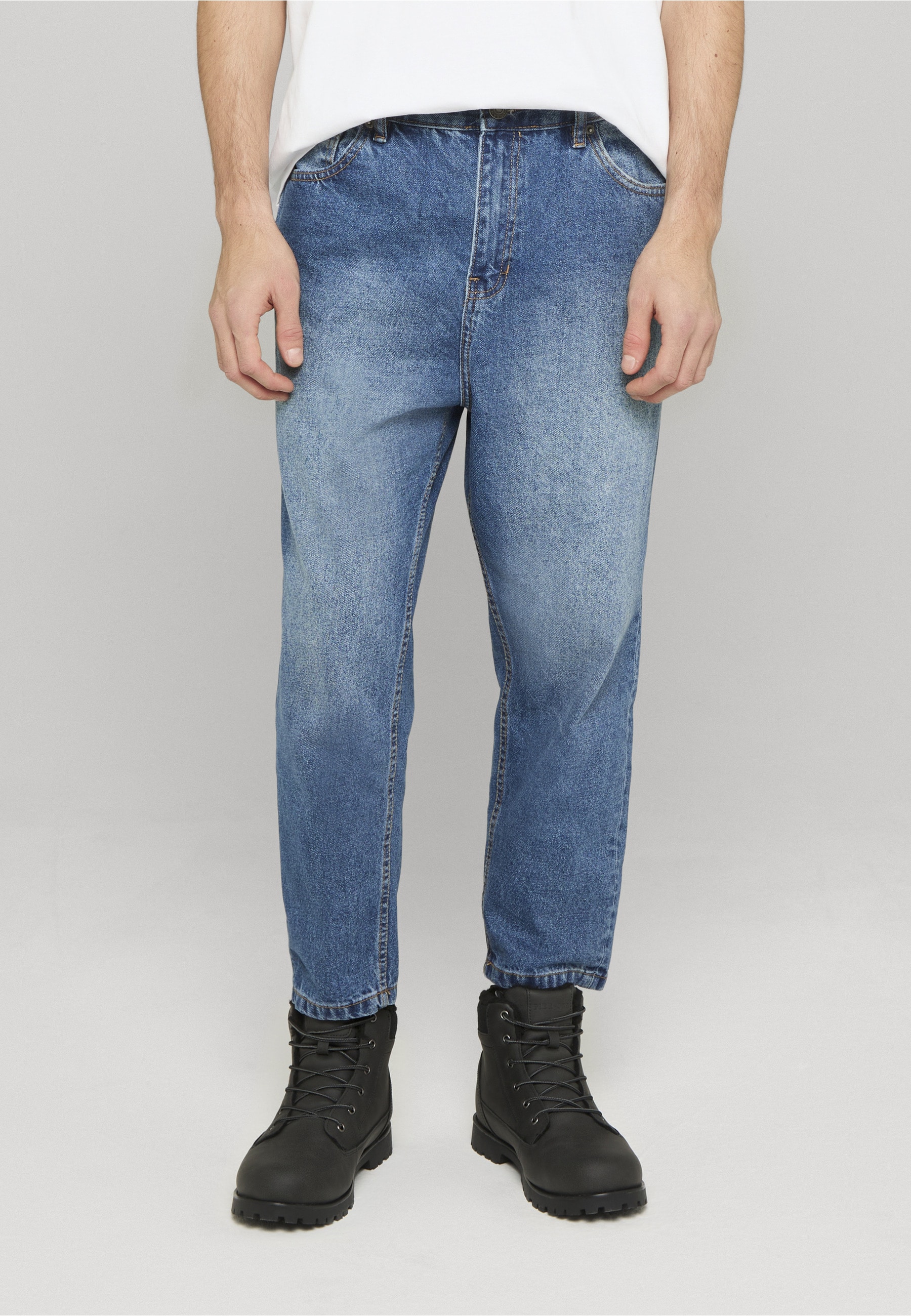 URBAN CLASSICS Bequeme Jeans »Urban Classics Herren Cropped Tapered Jeans« 1 Stk.
