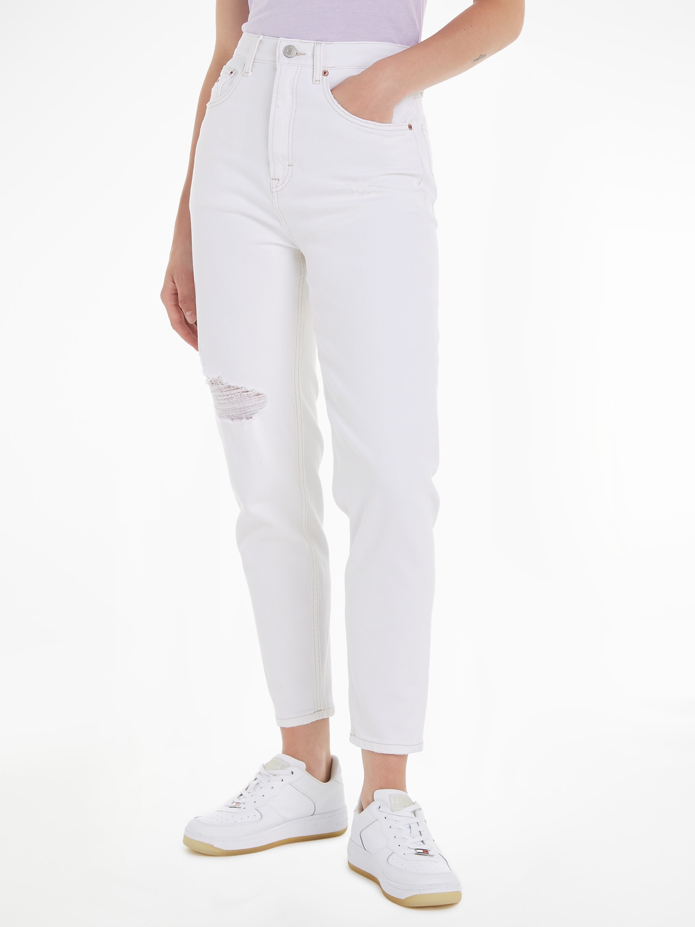 TOMMY JEANS Mom-Jeans »High waist - Mom-Jeans Tapered«, mit Destroyed Effekten