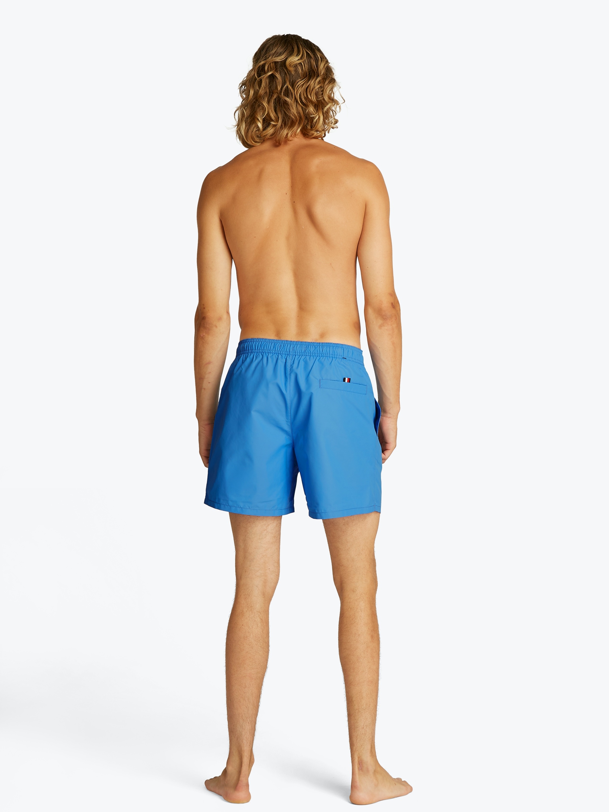 Tommy Hilfiger Swimwear Badeshorts »MEDIUM DRAWSTRING«, mit Logostickerei an der Hüfte