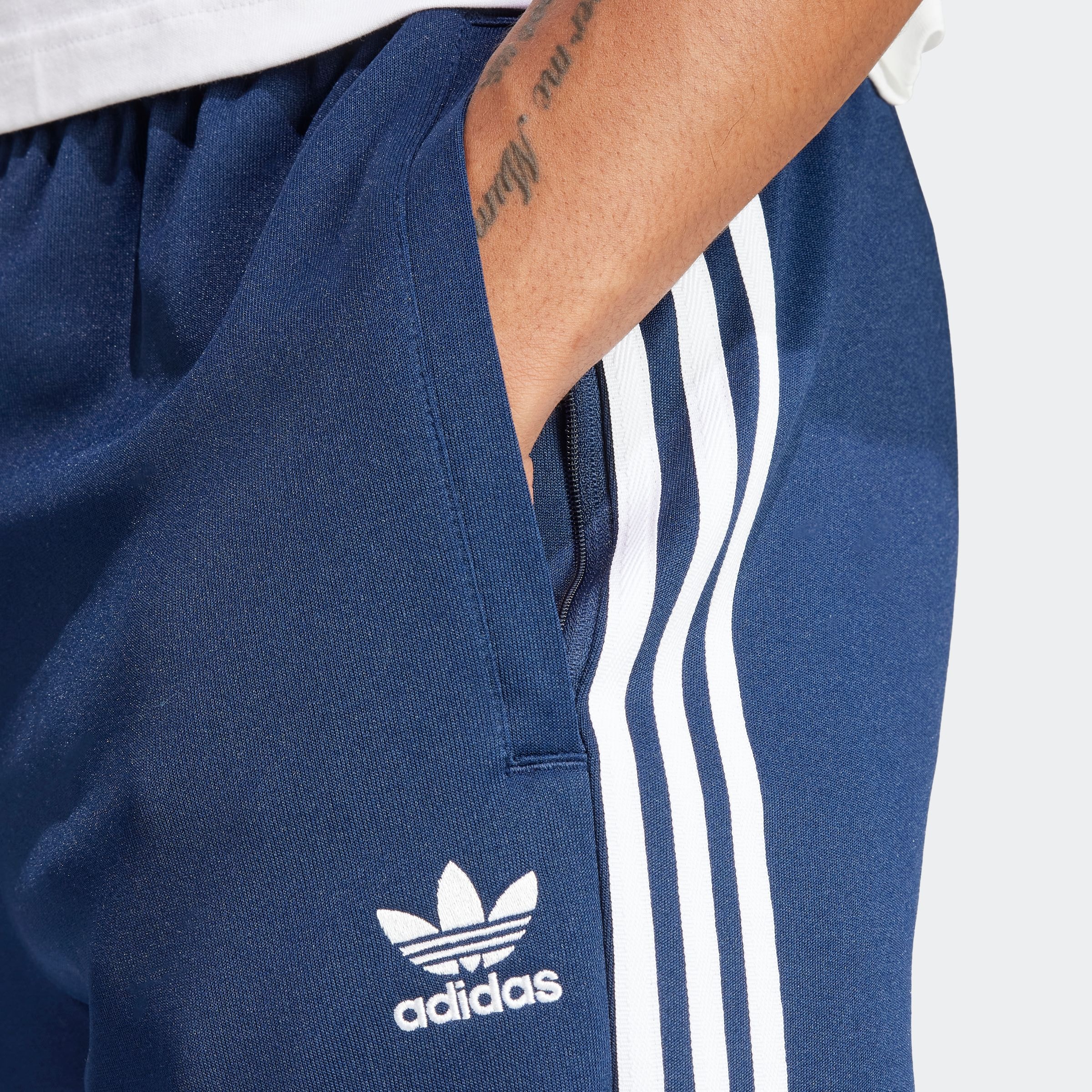 adidas Originals Sporthose »SST TP«, (1 tlg.), Superstar, Retro Look, weiches Material