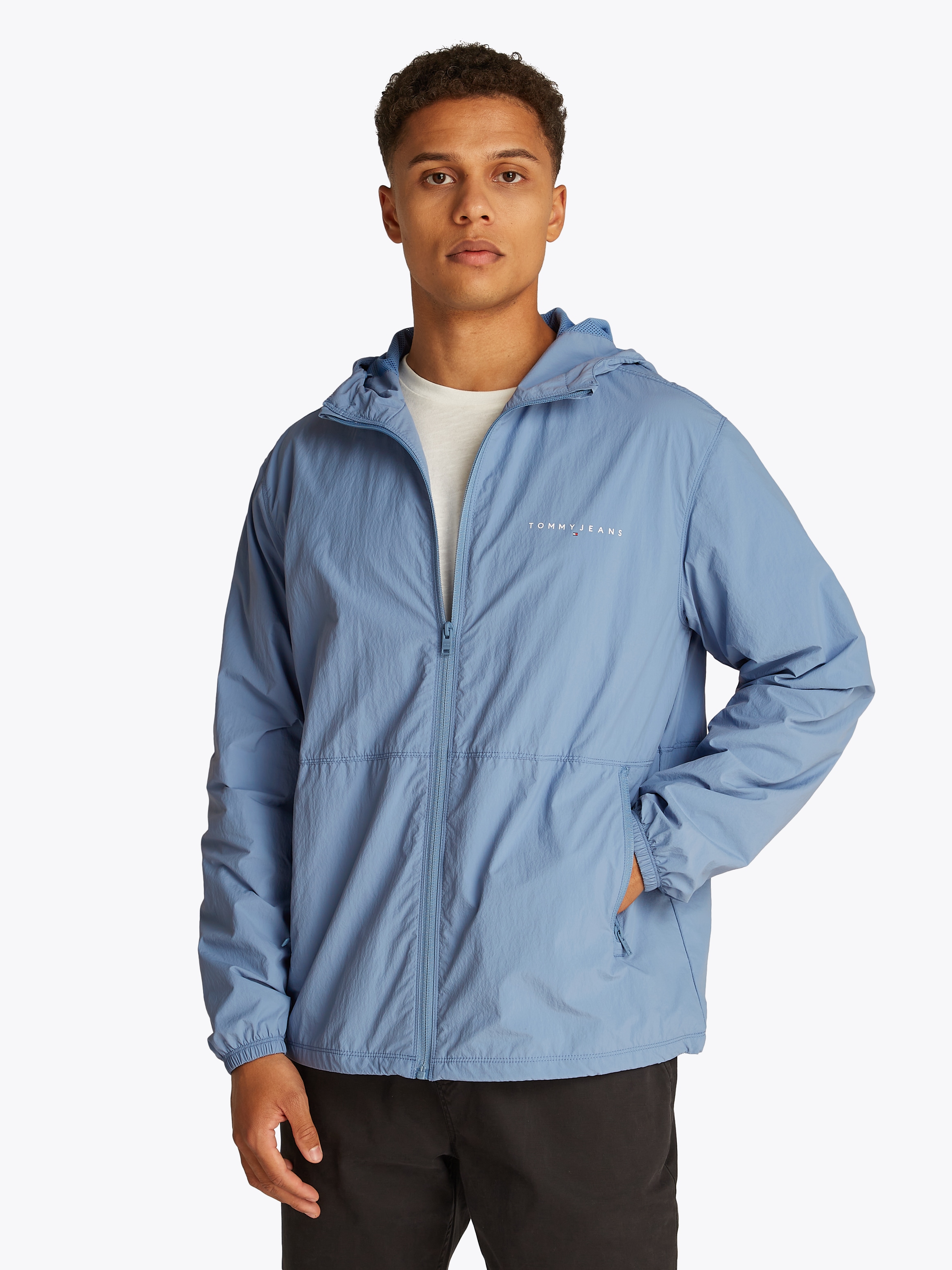 Tommy Jeans Windbreaker "TJM WINDBREAKER EXT", mit Kapuze, Mit Rundhalsauss günstig online kaufen