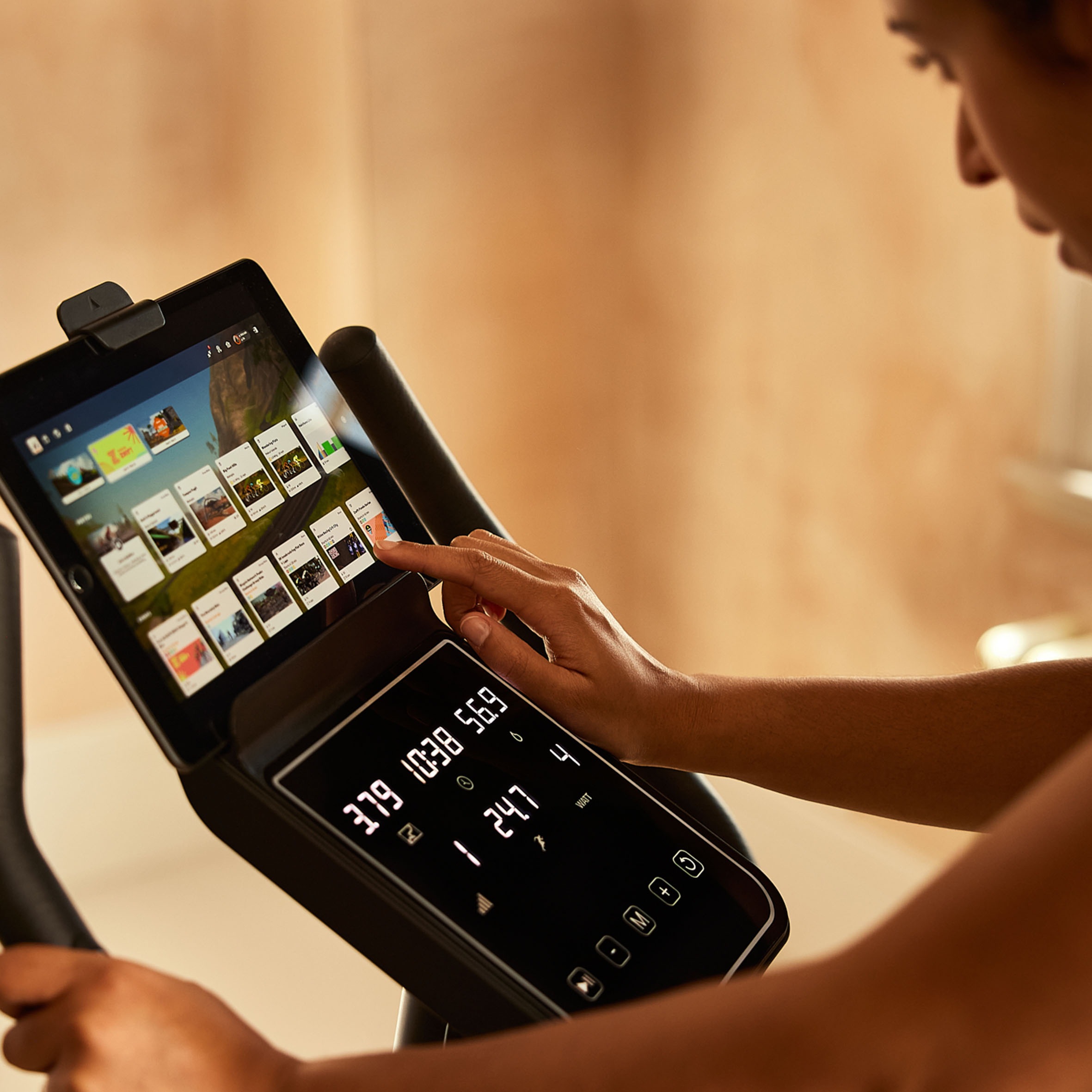 Reebok Ergometer »FR30«, (mit Tablet-Halterung), Schwungmasse ca. 9 kg, 32 Widerstandsstufen