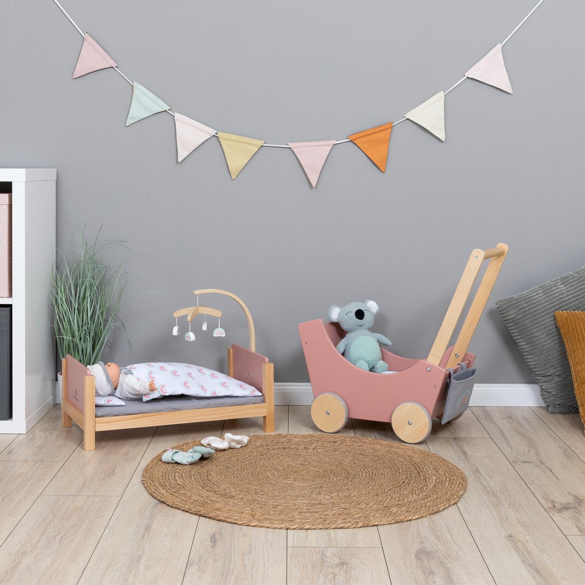 MUSTERKIND® Puppenbett »Barlia, altrosa/natur«, mit Mobile