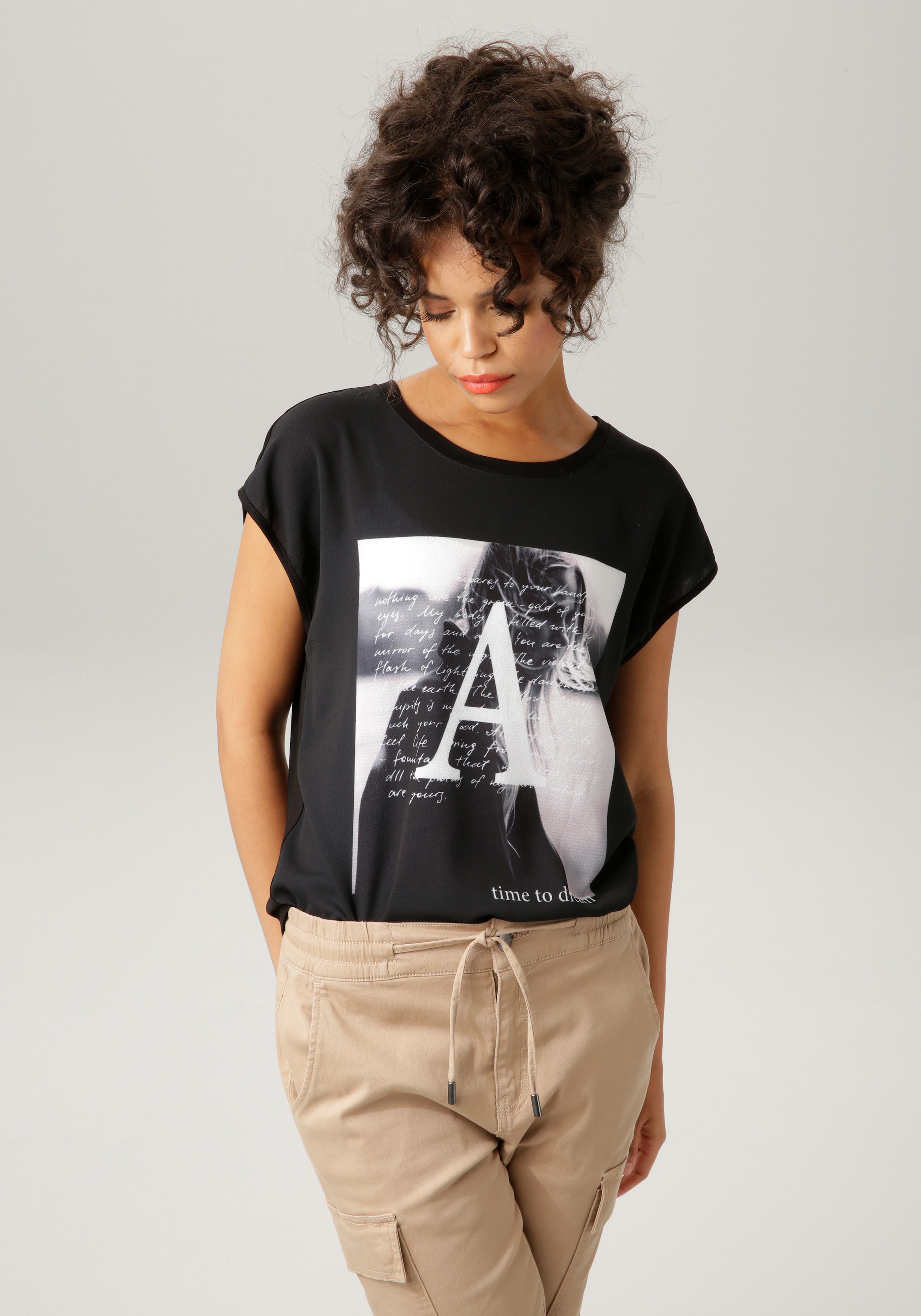 Aniston CASUAL Frontdruck BAUR T-Shirt, verträumten mit kaufen online 