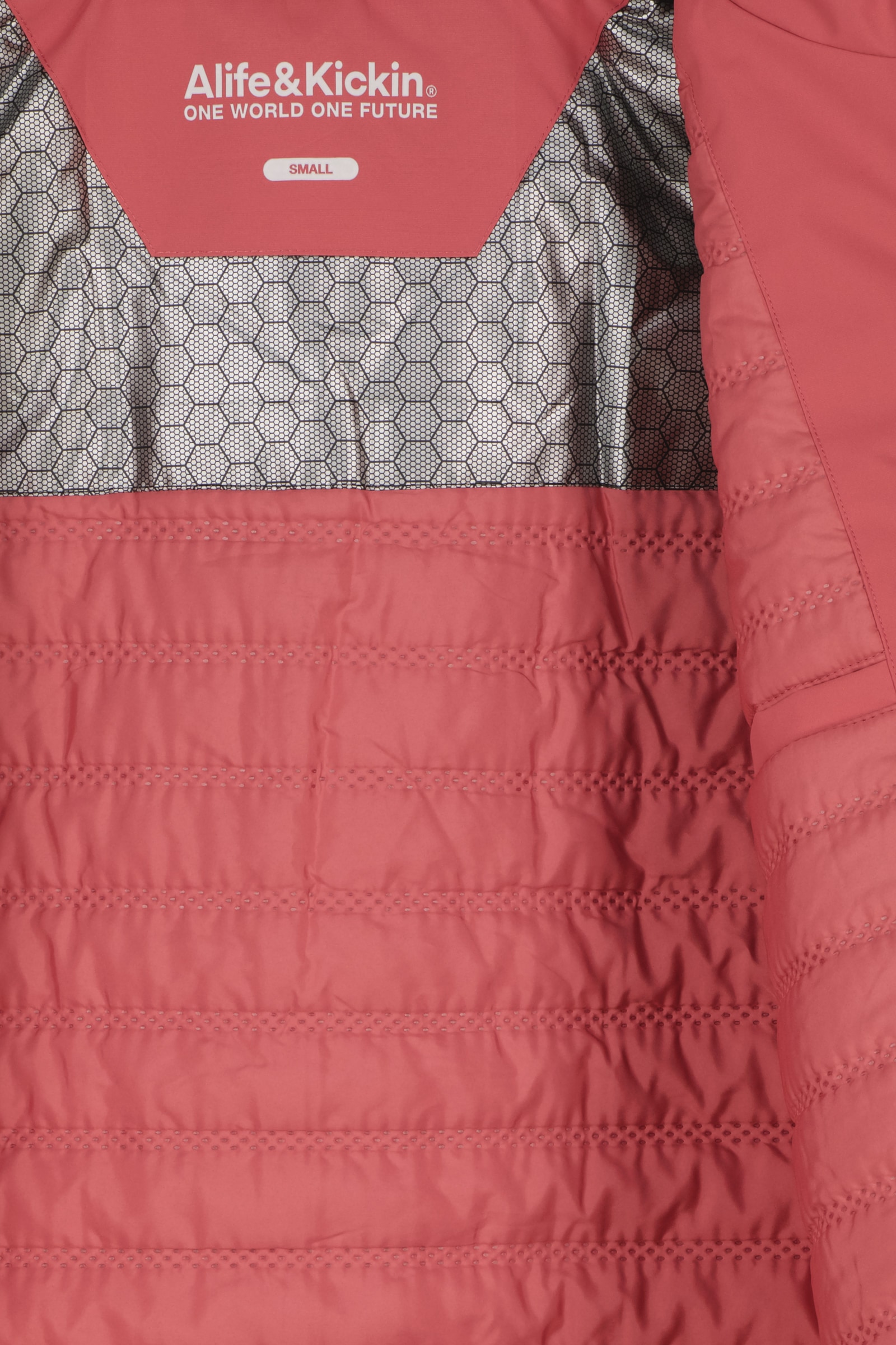 Alife & Kickin Winterjacke »Damen ThoraAK A Winterjacke, Jacke« Futter mit Wabenprint, Kapuze mit Kordel, drei Reißverschlusstaschen