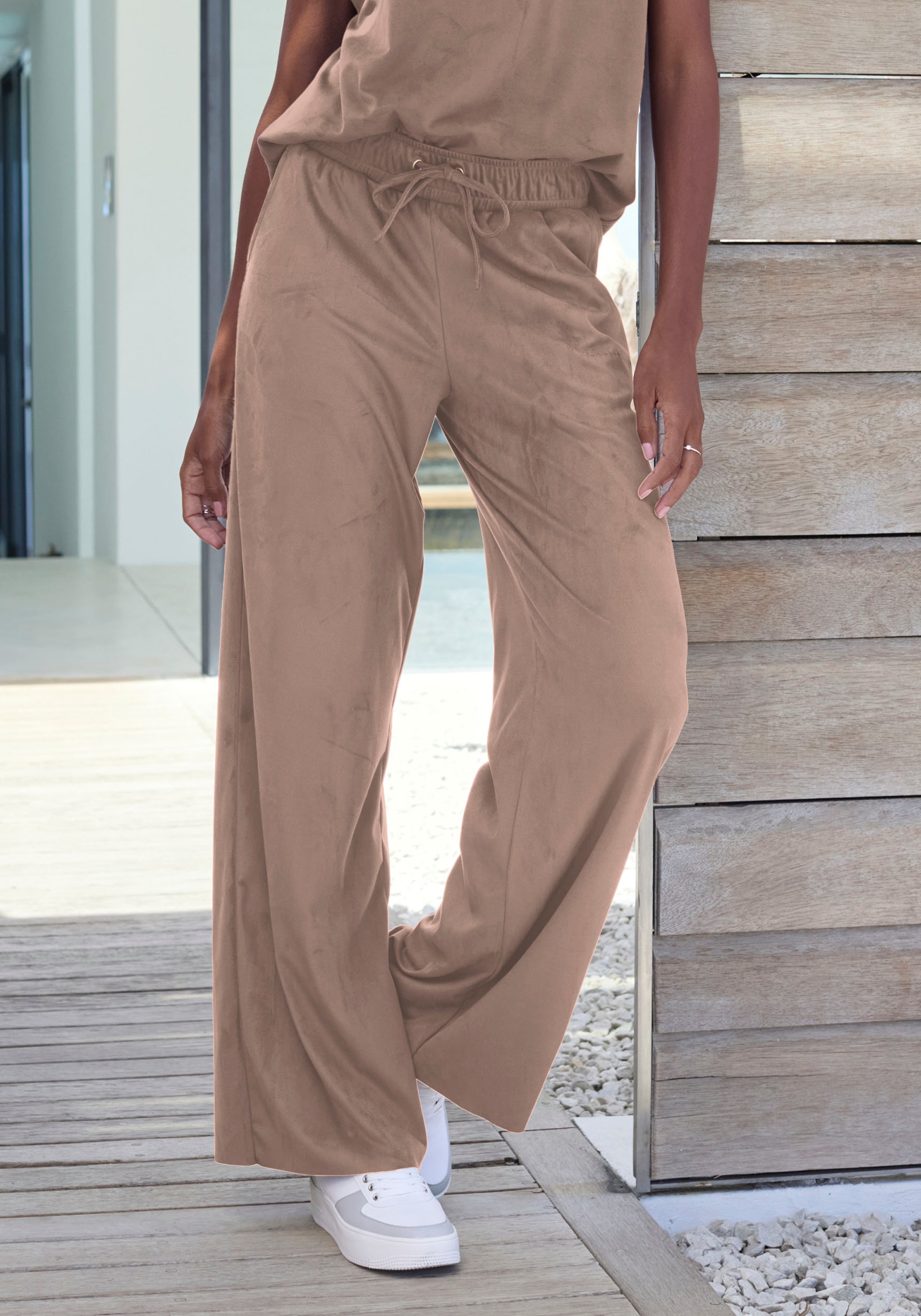 French Connection Schlupfhose aus Veloursleder-Imitat mit seitlichen Taschen, Loungewear