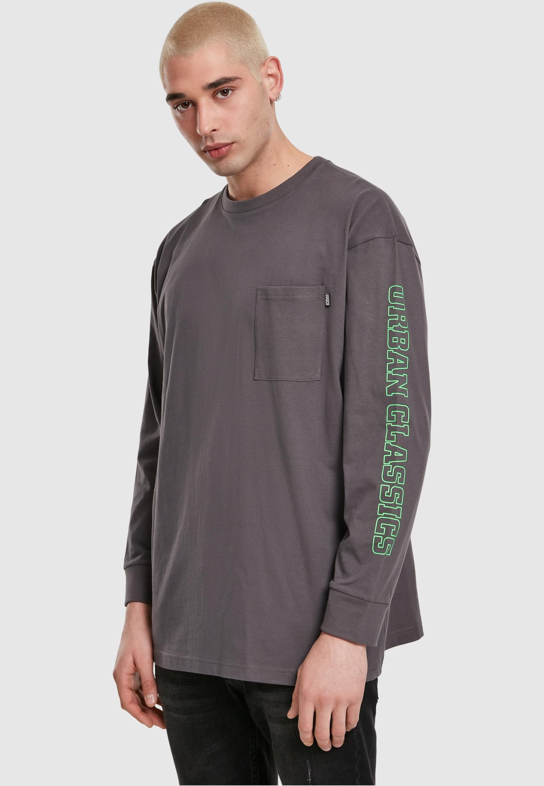 URBAN CLASSICS Longpullover »Urban Classics Herren Neon Logo Boxy Pocket LS«, (1 tlg.)