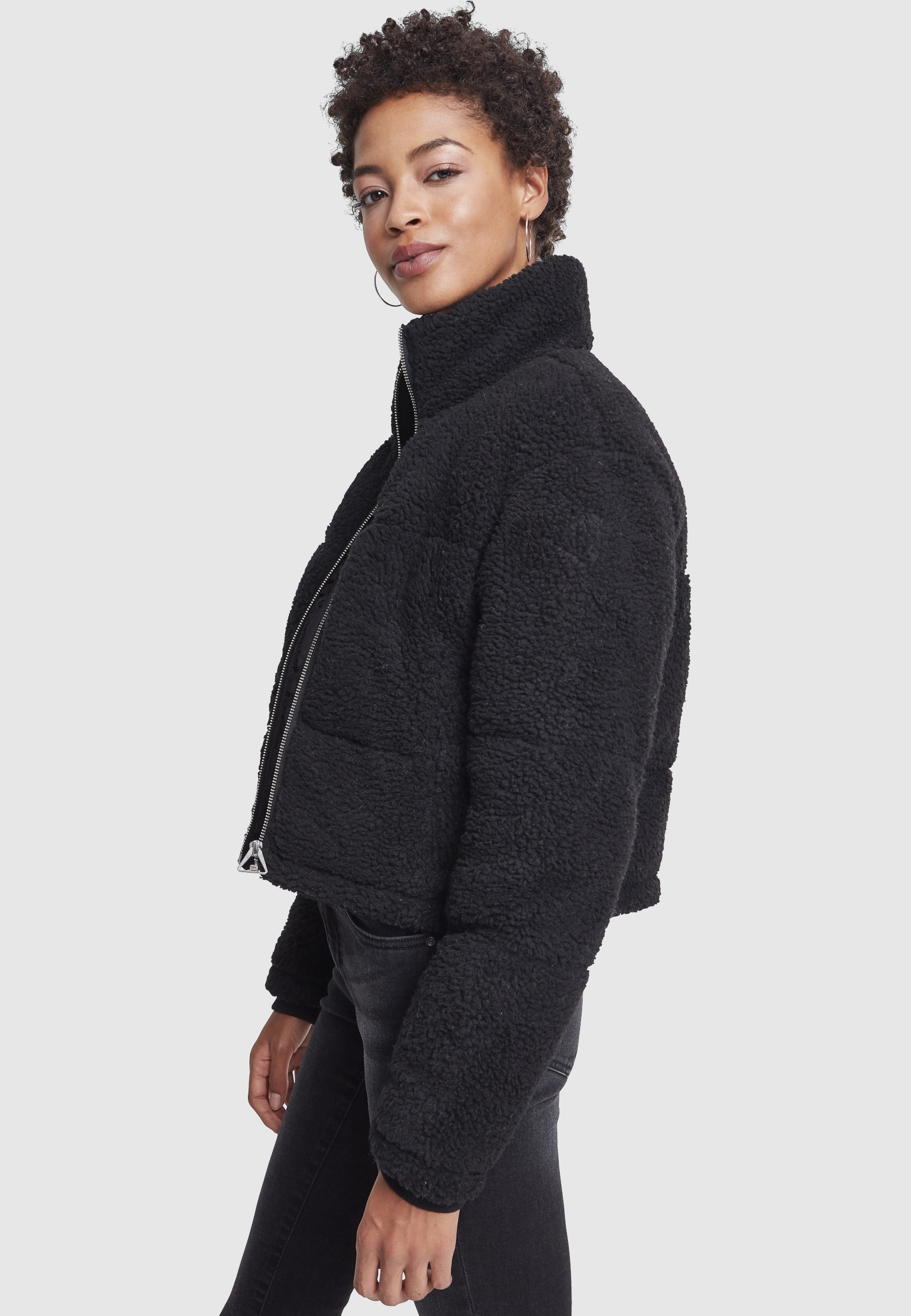 URBAN CLASSICS Winterjacke »Urban Classics Damen Ladies Boxy Sherpa Puffer Jacket« 1 Stk. tlg. ohne Kapuze
