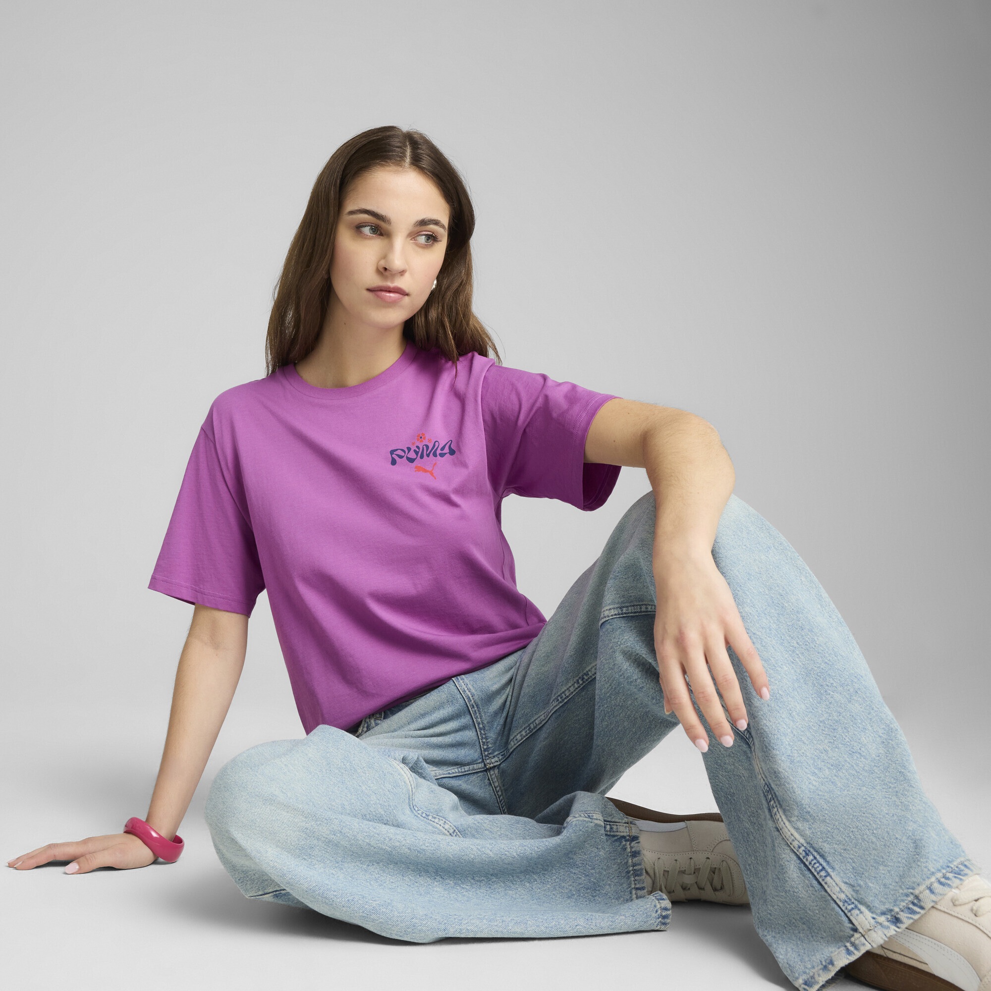 PUMA T-Shirt »ESS FLORAL PACK Relaxed Fit T-Shirt mit Grafik Damen«