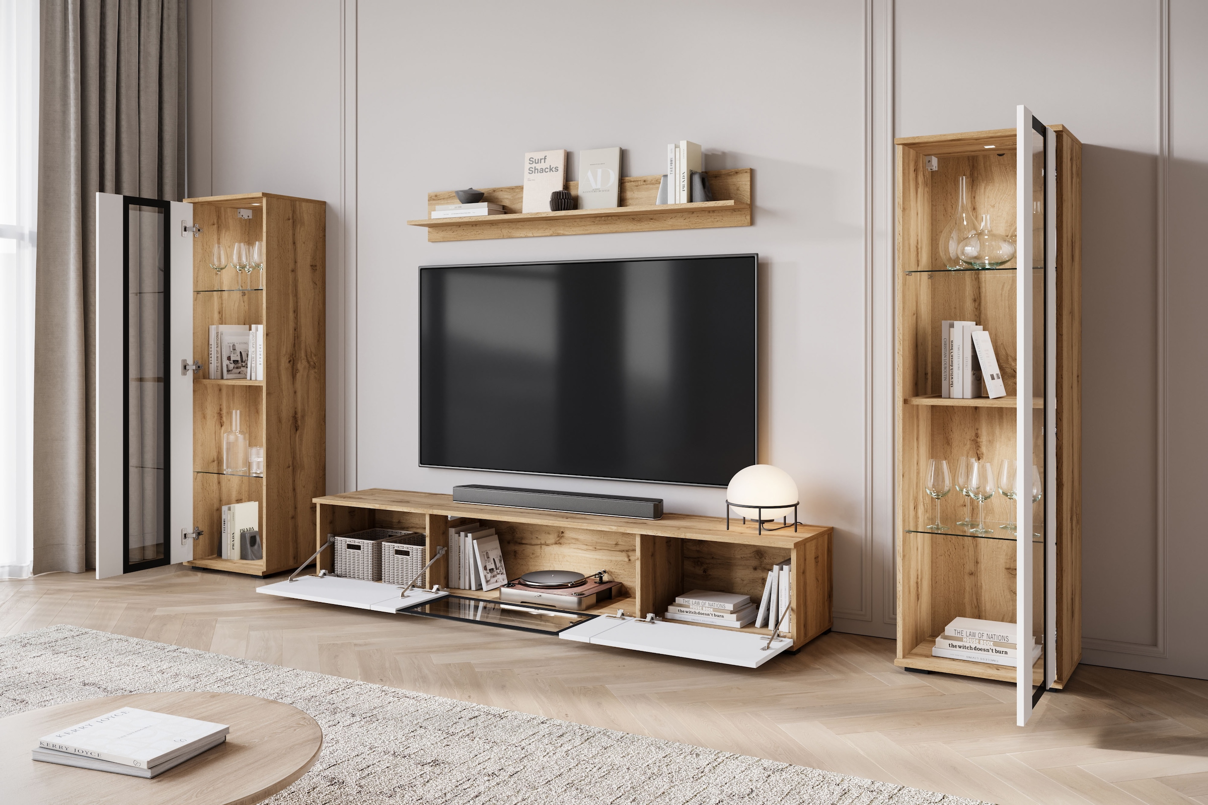 INOSIGN Wohnwand »Caro, stehend und hängend montierbar«, (Komplett-Set, 4 St., Vitrine Türanschlag links/rechts wechselbar), grifflose Design, höhenverstellbare Einlegeböden