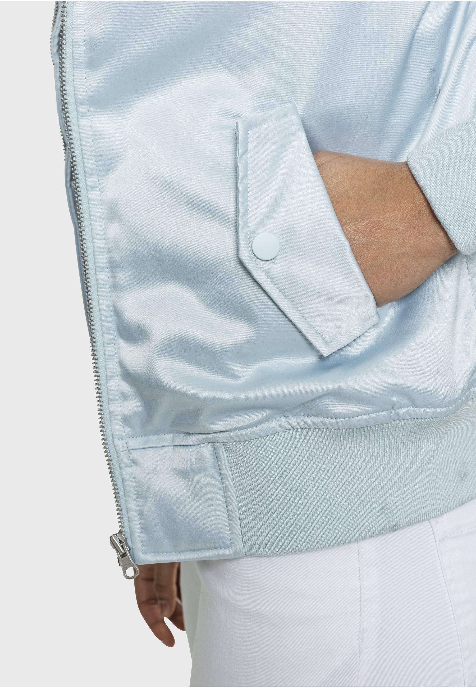 URBAN CLASSICS Allwetterjacke »Urban Classics Damen Ladies Satin Bomber Jacket« 1 Stk. tlg. ohne Kapuze