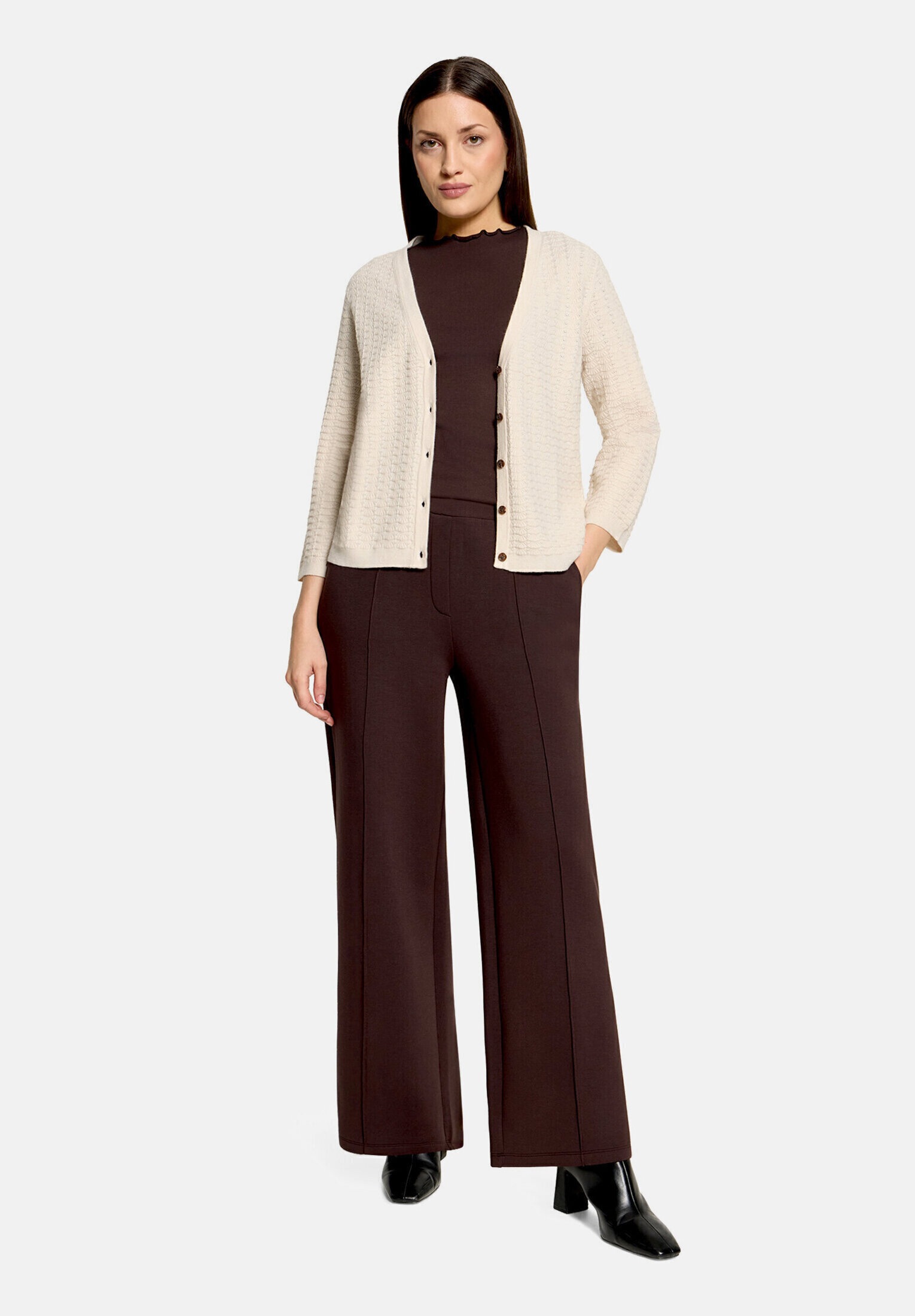Cartoon Strickjacke "Damen mit V-Ausschnitt" 1