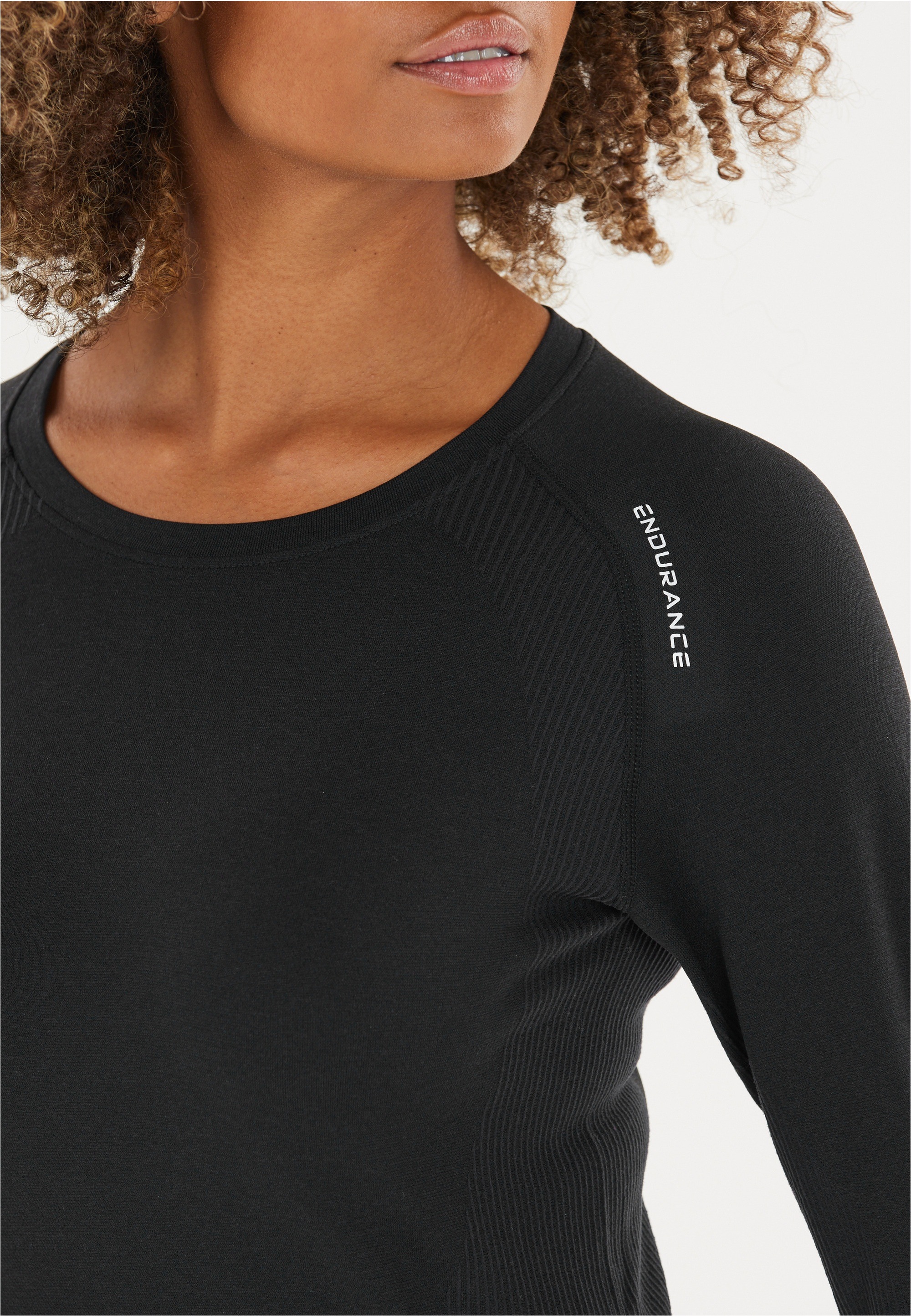 ENDURANCE Funktionsshirt »Halen«, im nahtlosen Design