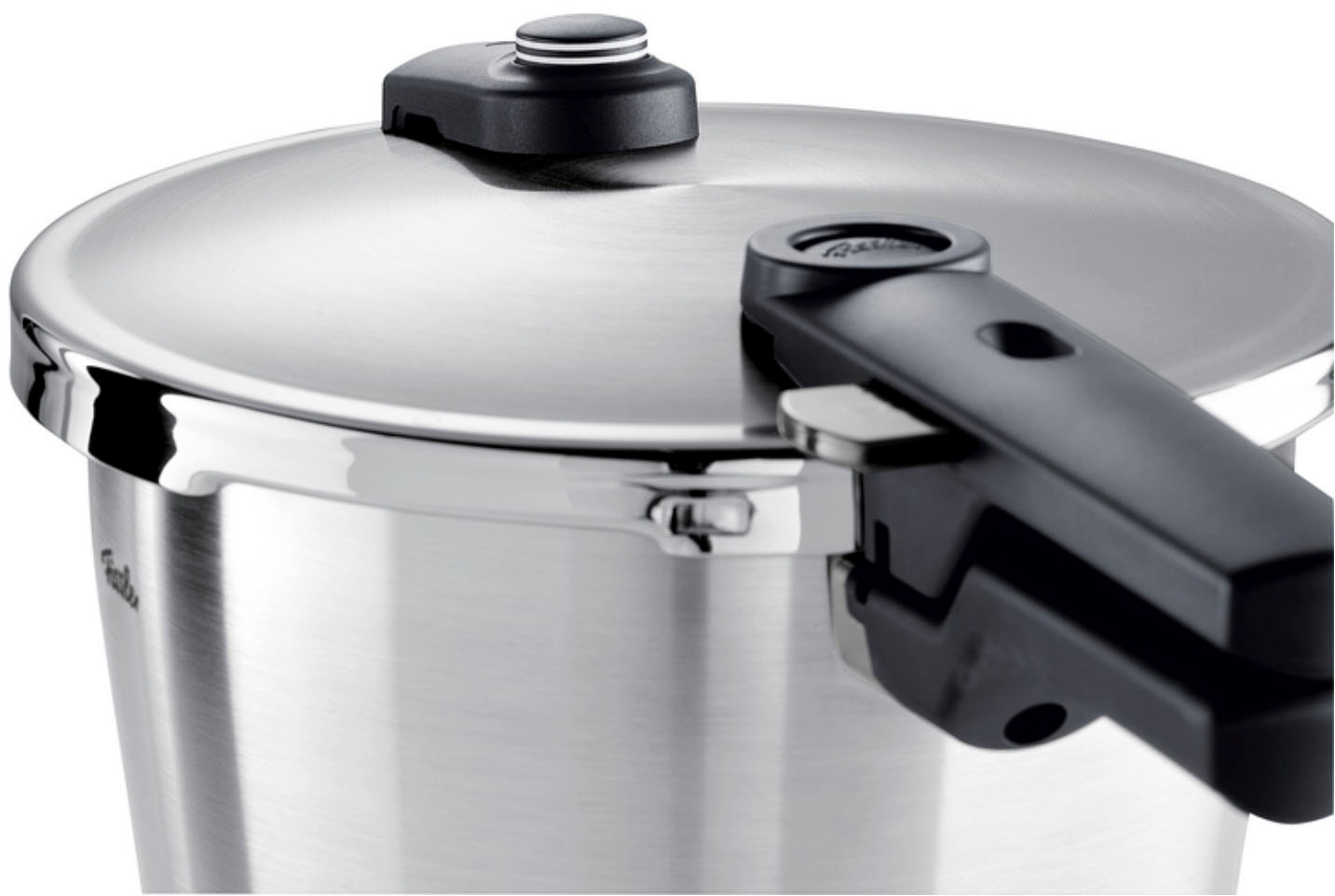 Fissler Schnellkochtopf »Vitaquick® Premium« Edelstahl 18/10 1 Schnellkochtopf 8 L, 1 Metalldeckel, 1 Dünsteinsatz, 3 Stk. tlg. Made in Germany, mit gelochtem Einsatz