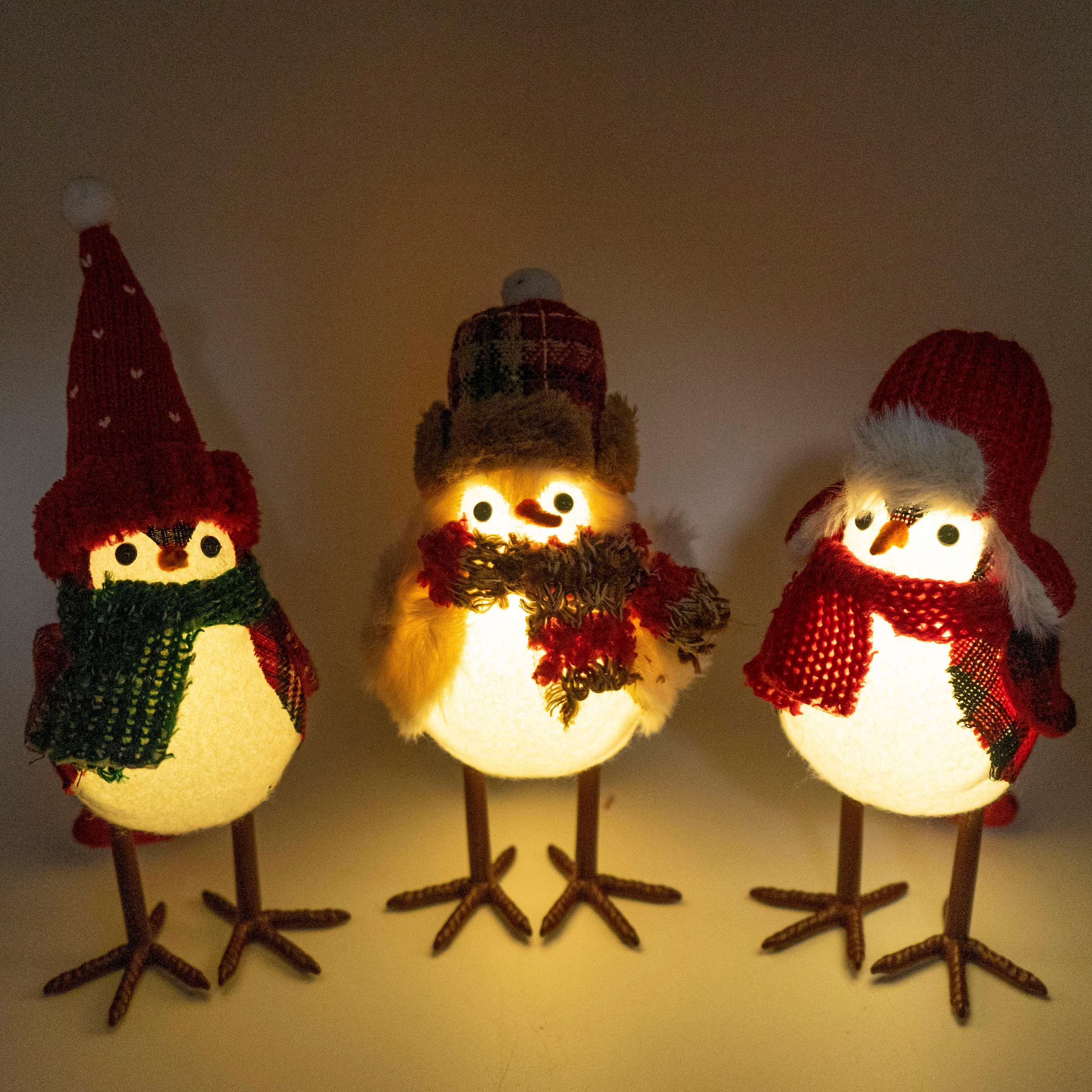 NOOR LIVING Dekolicht »LED Weihnachtsdeko, zum Stellen, Höhe ca. 16 cm«, Dekofigur, Vogel mit Schal und Mütze, 3er Set