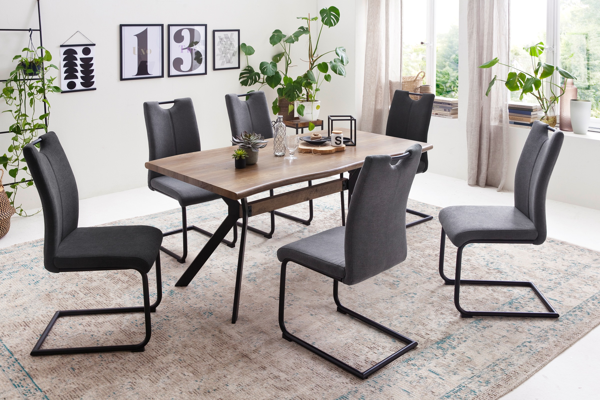 MCA furniture Esstisch »KERALA Vierfußtisch mit Baumkante«, (1 St.), abgerundet, 160x90, 4-6 Personen