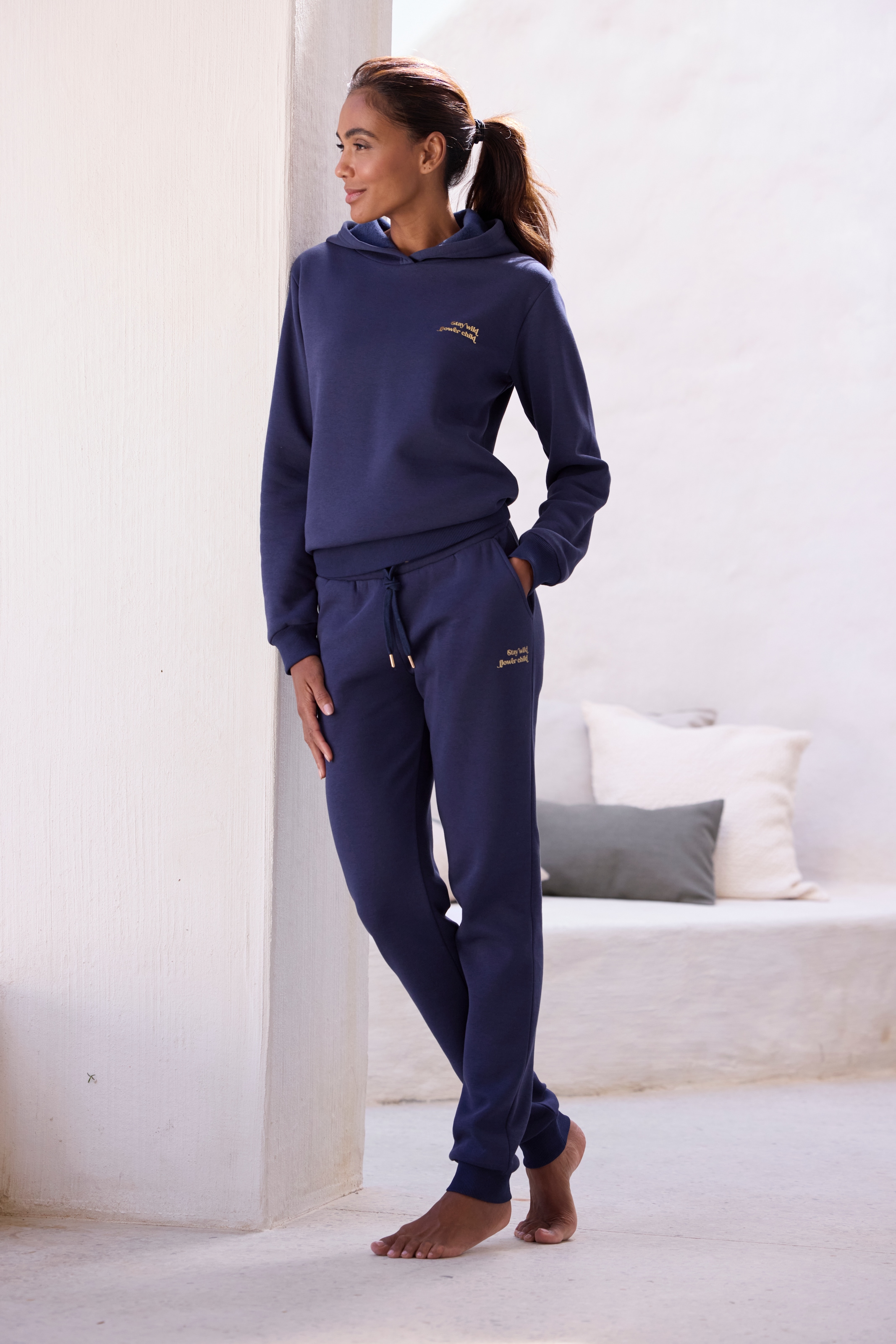 LASCANA Sweathose, aus hochwertiger Sweatware günstig online kaufen
