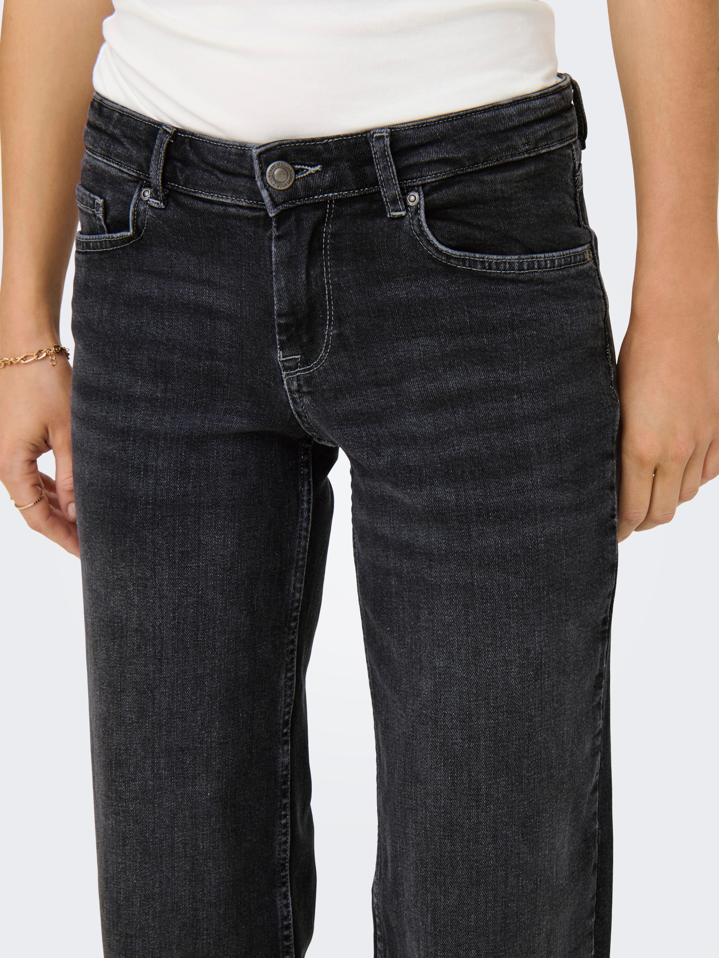 ONLY Straight-Jeans »ONLJUDY-O LW WIDE LEG DNM TAI850 NOOS« in dunkler Waschung, gerade Form, niedrige Leibhöhe