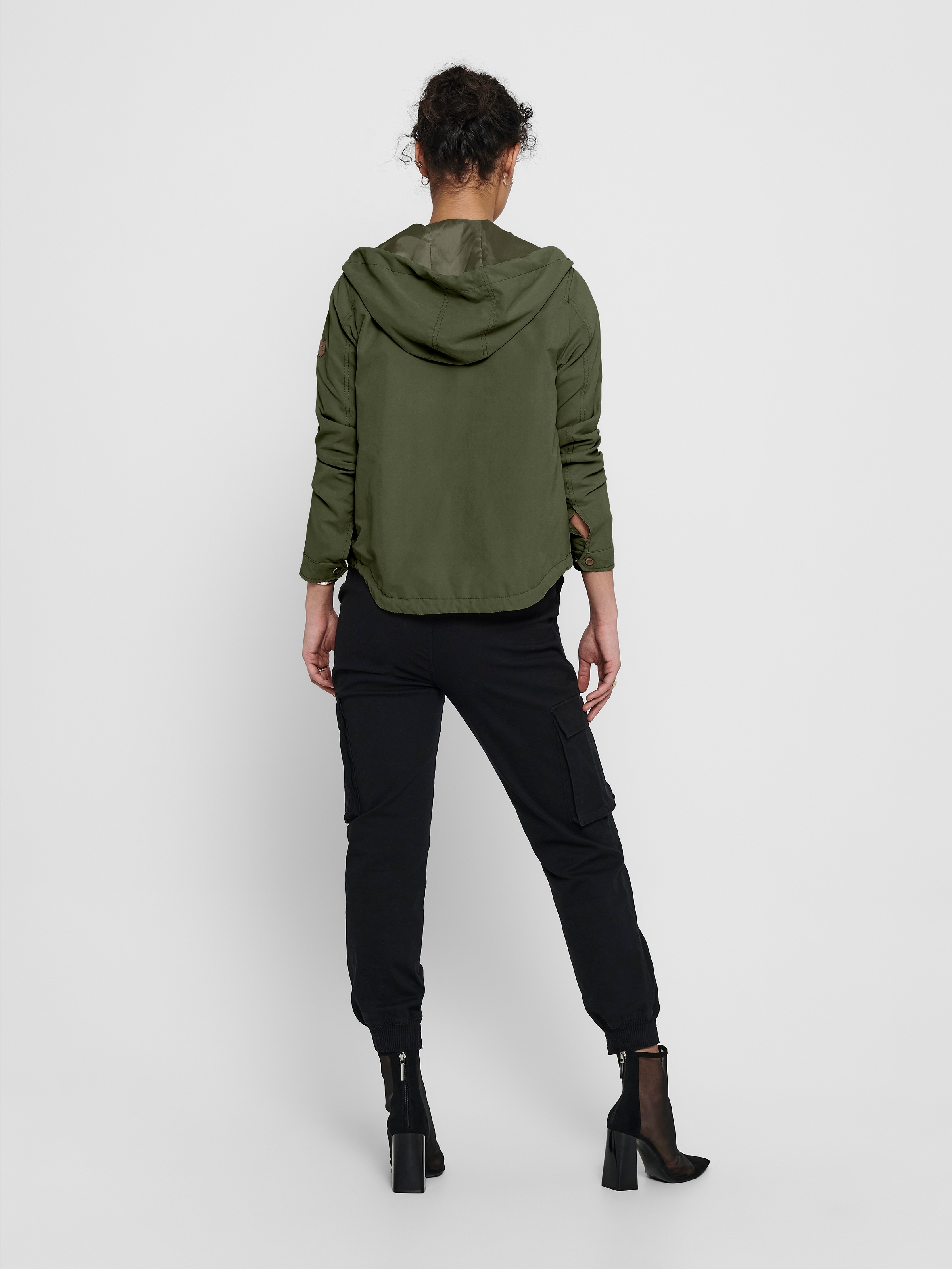 ONLY Parka »ONLSKYLAR HOOD SPRING JACKET CC OTW«, mit Kapuze