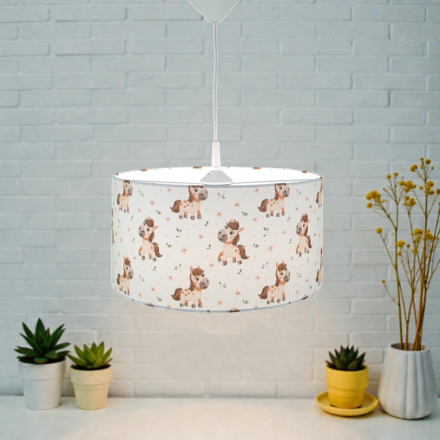 niermann Hängeleuchte »Stoff-Pendelleuchte mit Motiv "Pony Paula", Kinderzimmer, Kinderlampe« E27 1 Stk. Stoffschirm, höhenverstellbare Pendelaufhängung, Made in Germany
