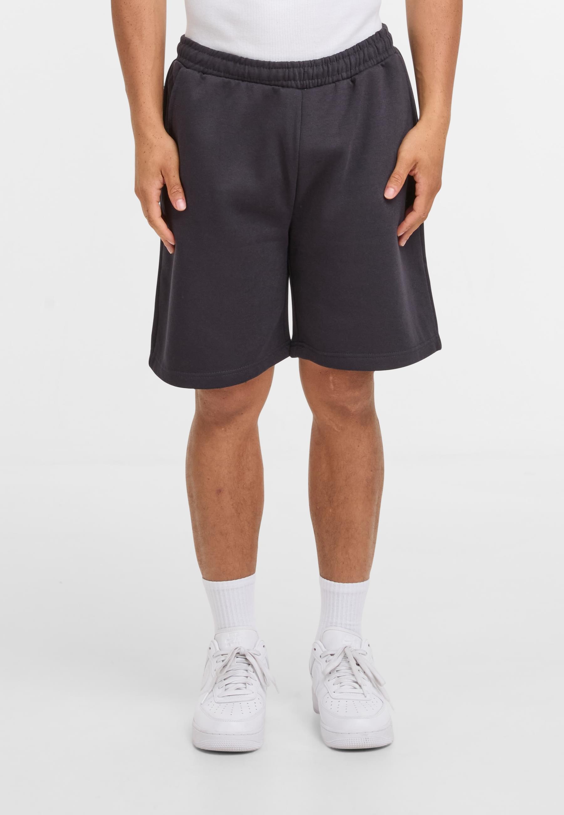 URBAN CLASSICS Sweatshorts »Urban Classics Basic Essential Sweatshorts«