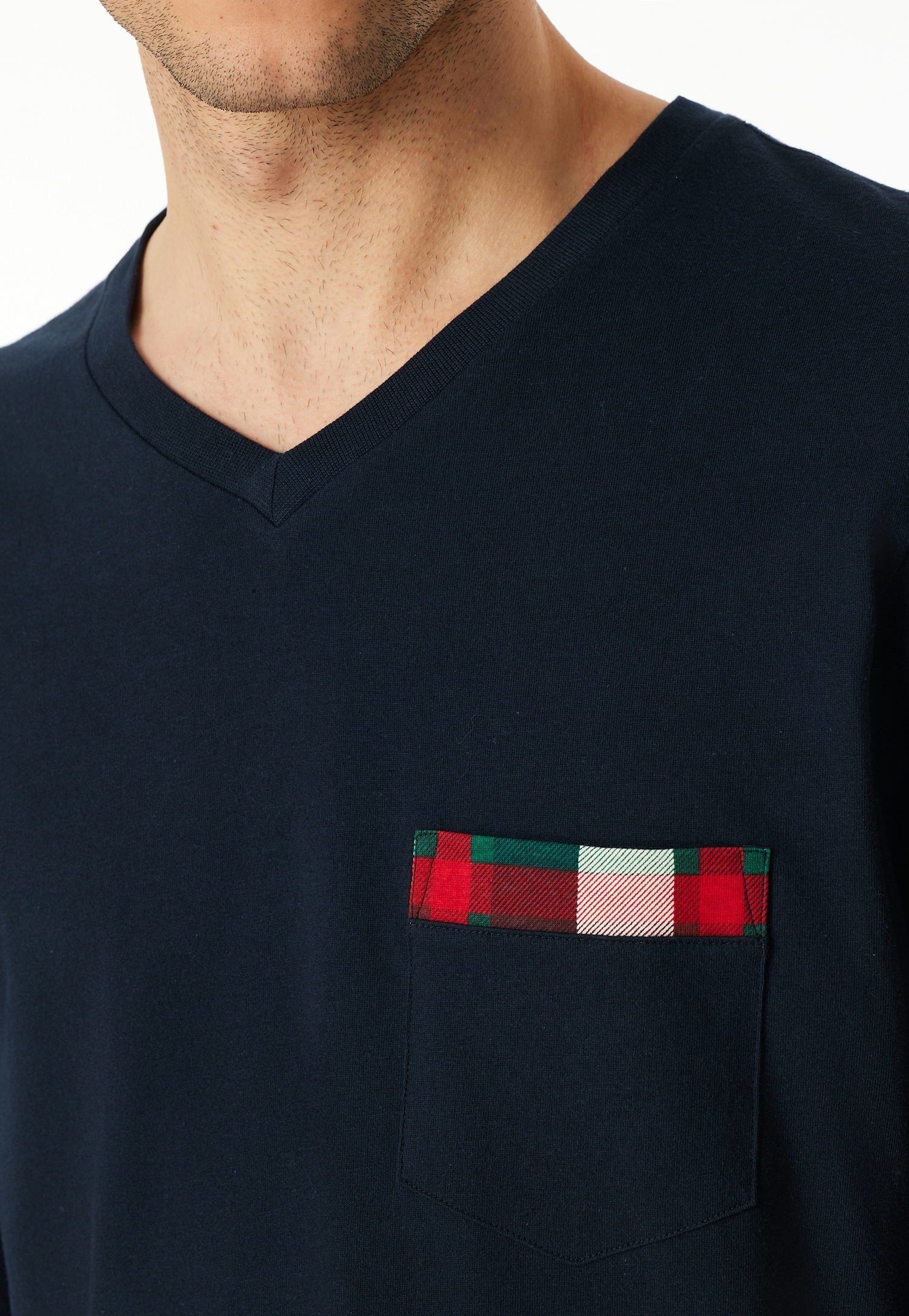 Schiesser Schlafanzug »Family« 2 tlg. V-Ausschnitt, Brusttasche, Langarm, Hose kariert