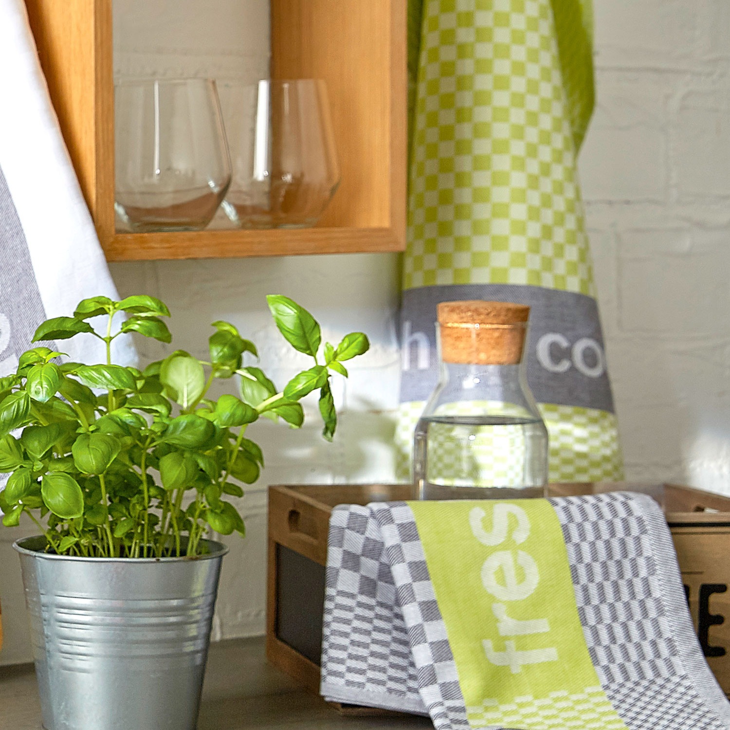 Thumbnail - Dyckhoff Geschirrtuch "Fresh & Cool, Maße je Tuch ca. 50x70 cm" mit drei verschiedenen Motiven