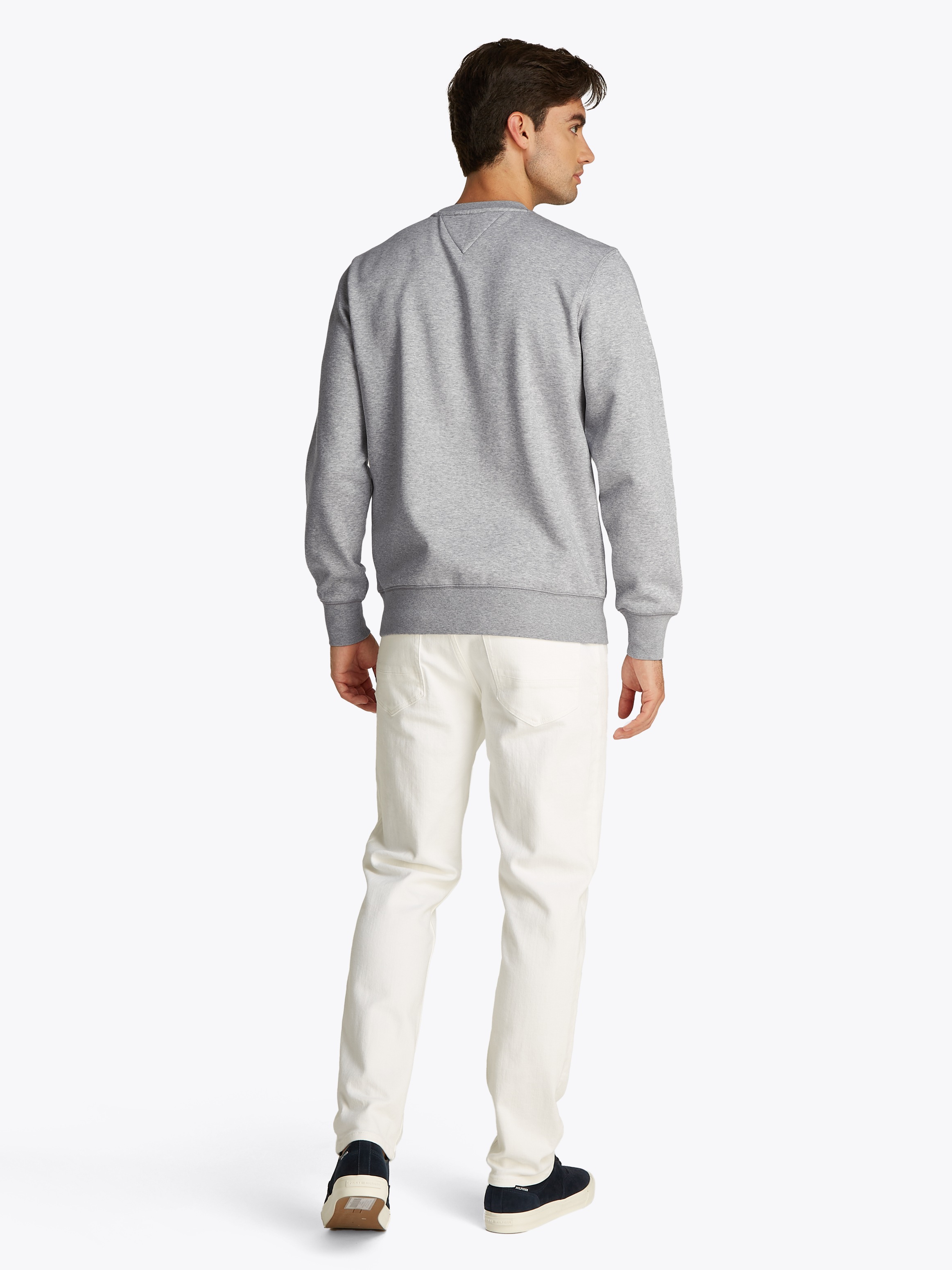 Tommy Hilfiger Sweatshirt »TOMMY LOGO SWEATSHIRT«, mit klassischem Rundhalsausschnitt